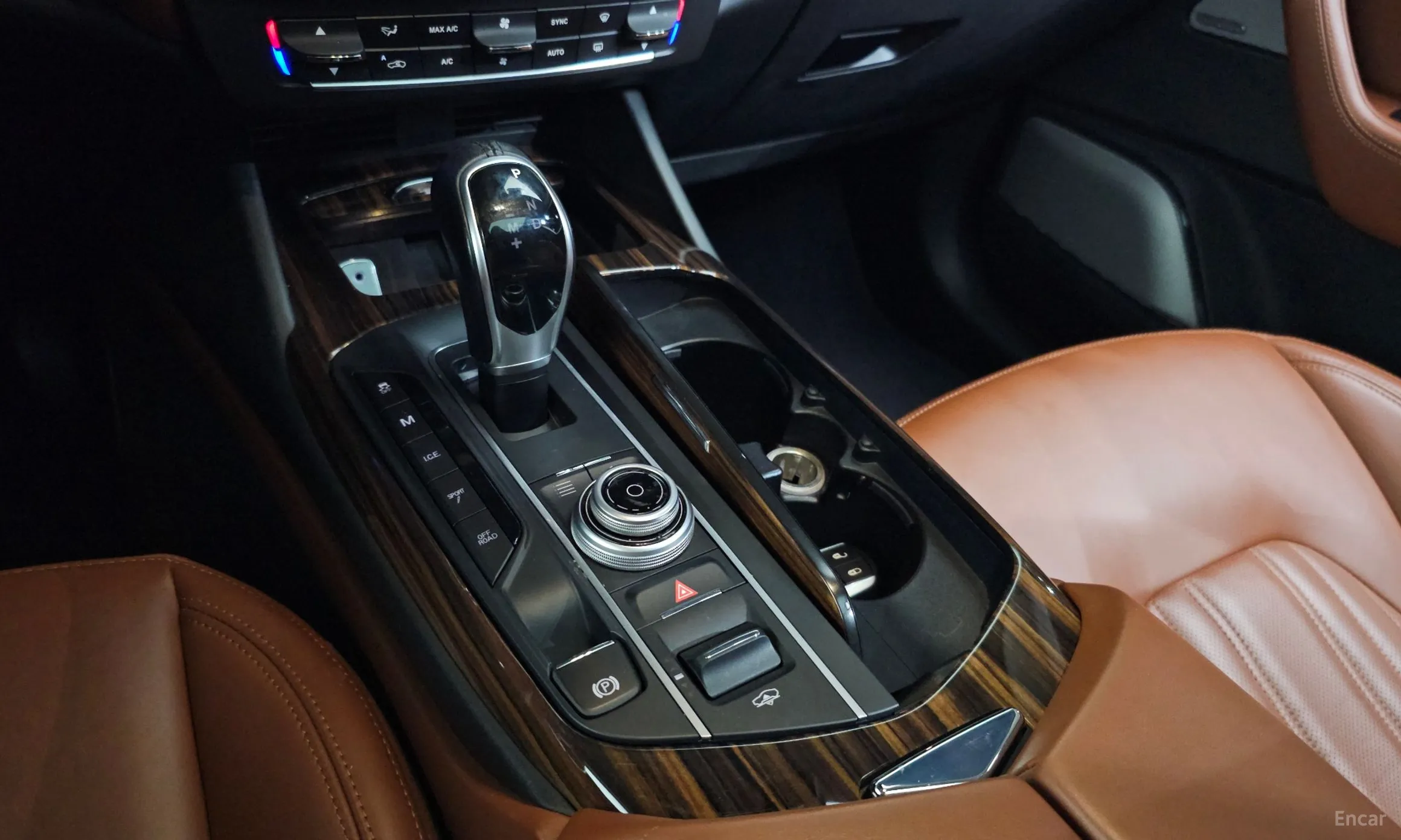 Maserati Levante превью 9