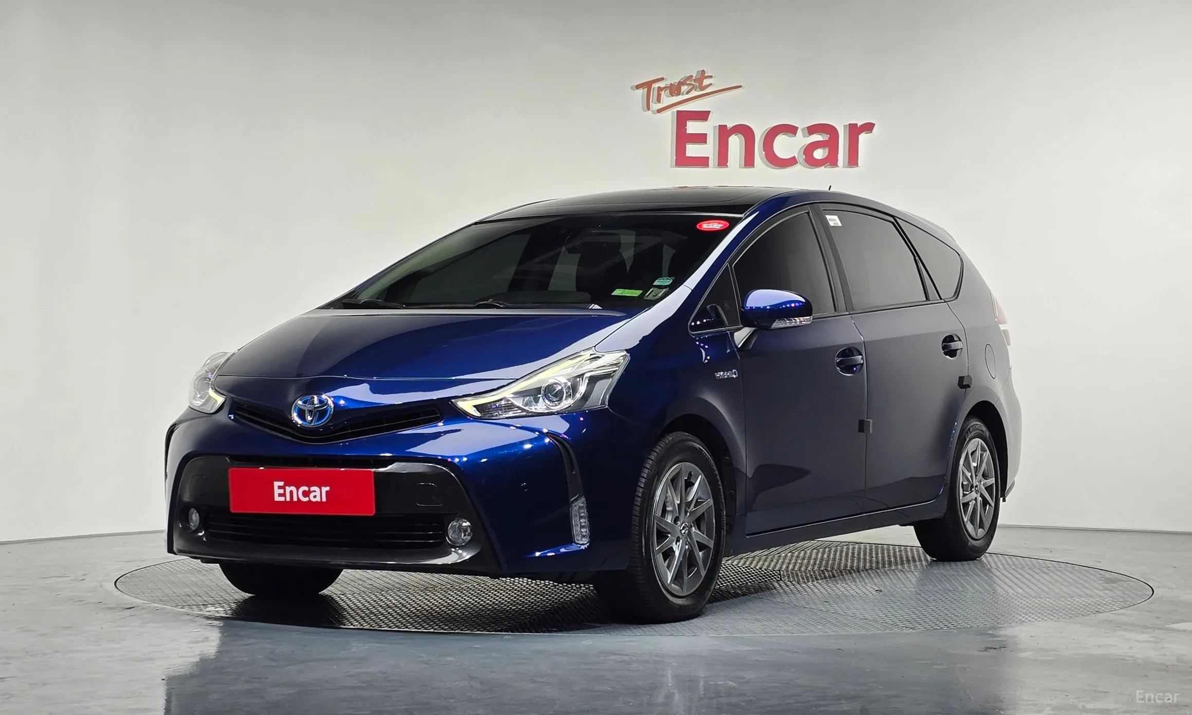 Prius V