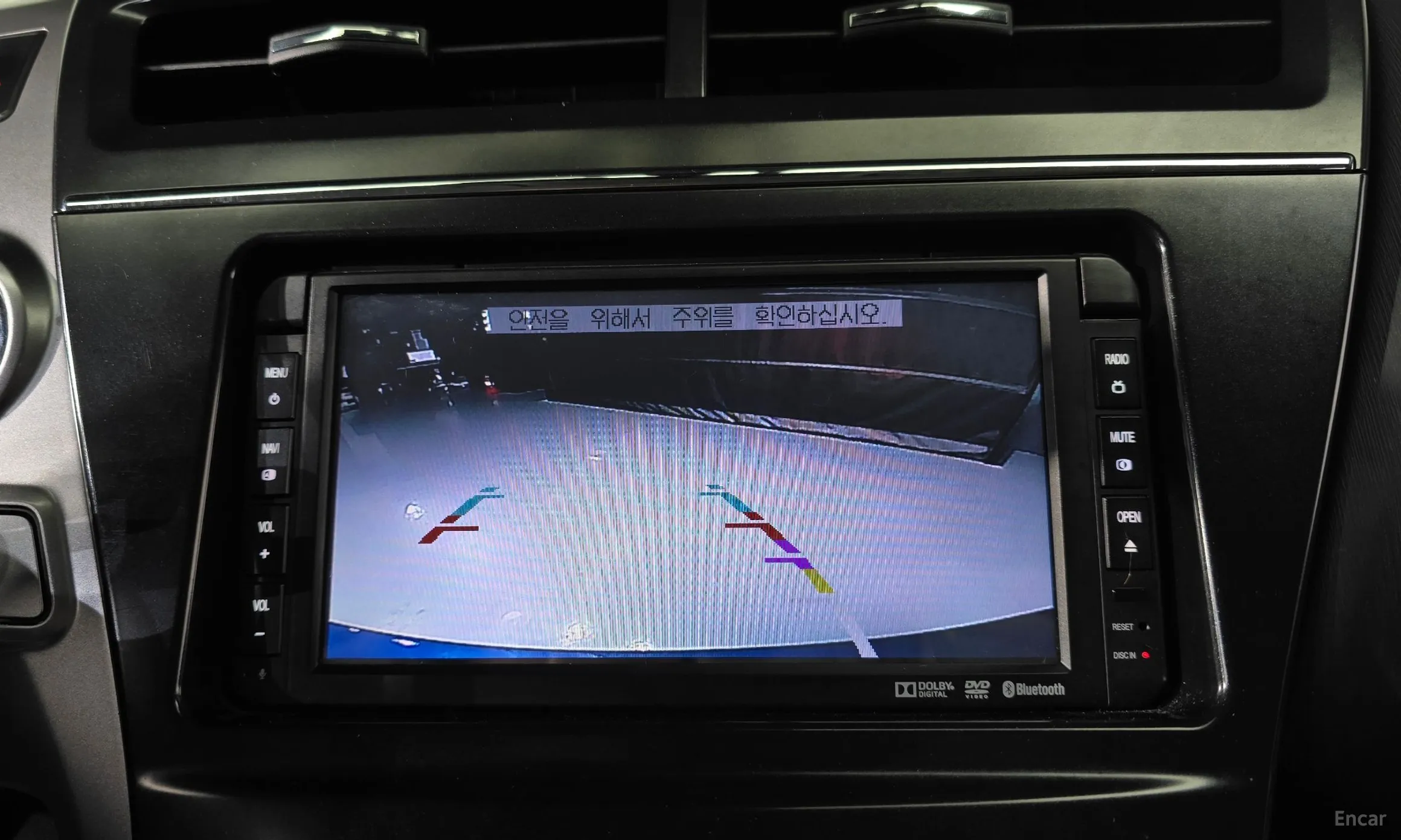 Toyota Prius V превью 15