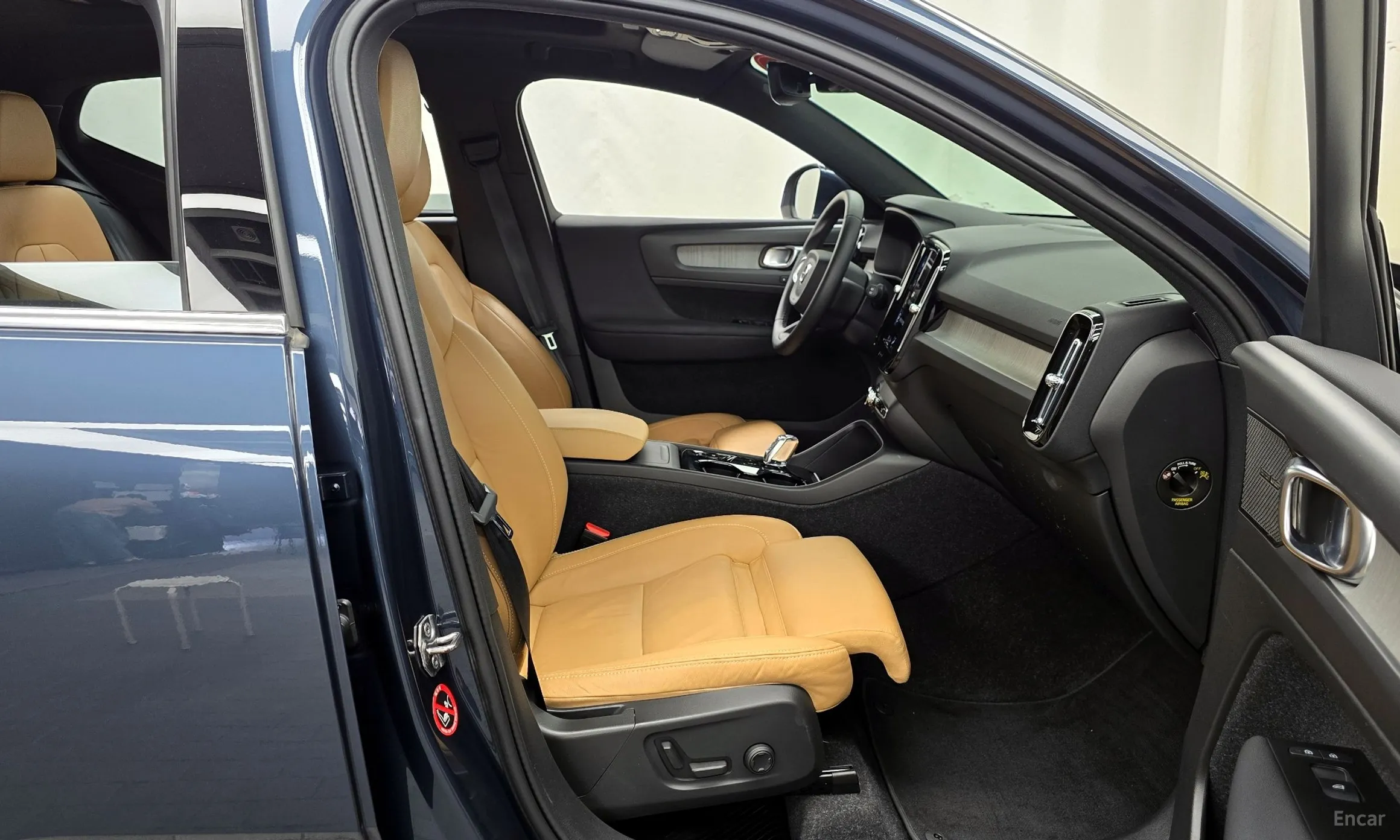 Volvo XC40 превью 11