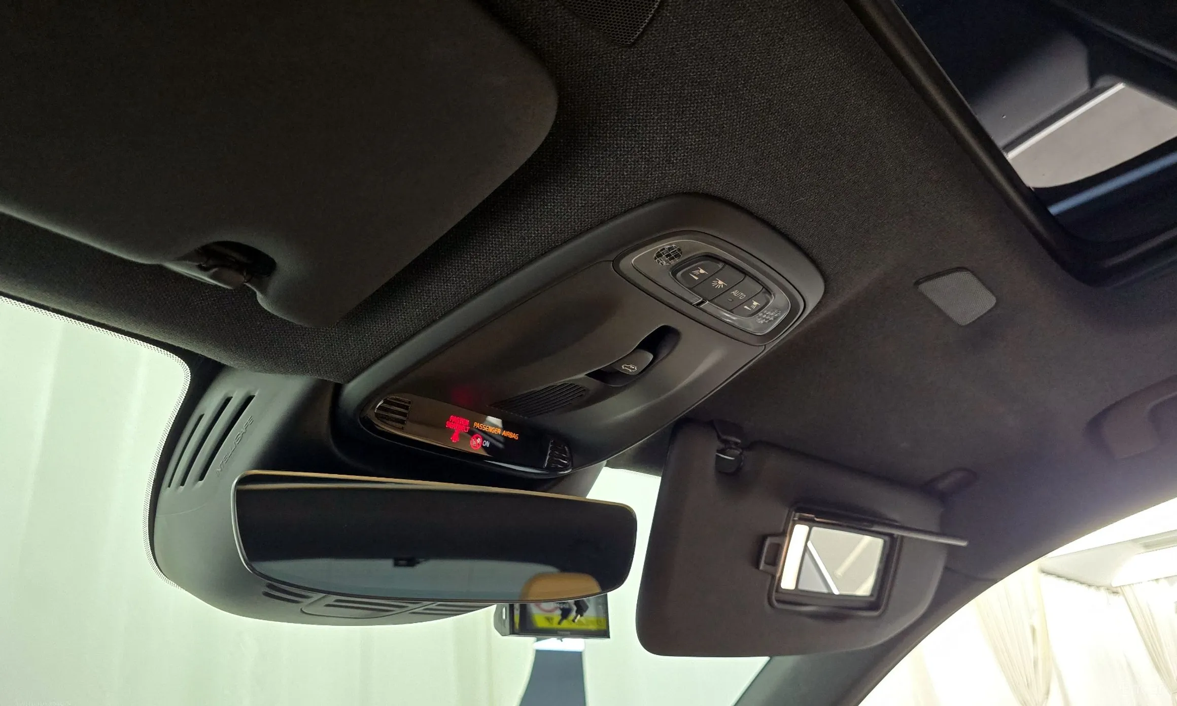 Volvo XC40 превью 18
