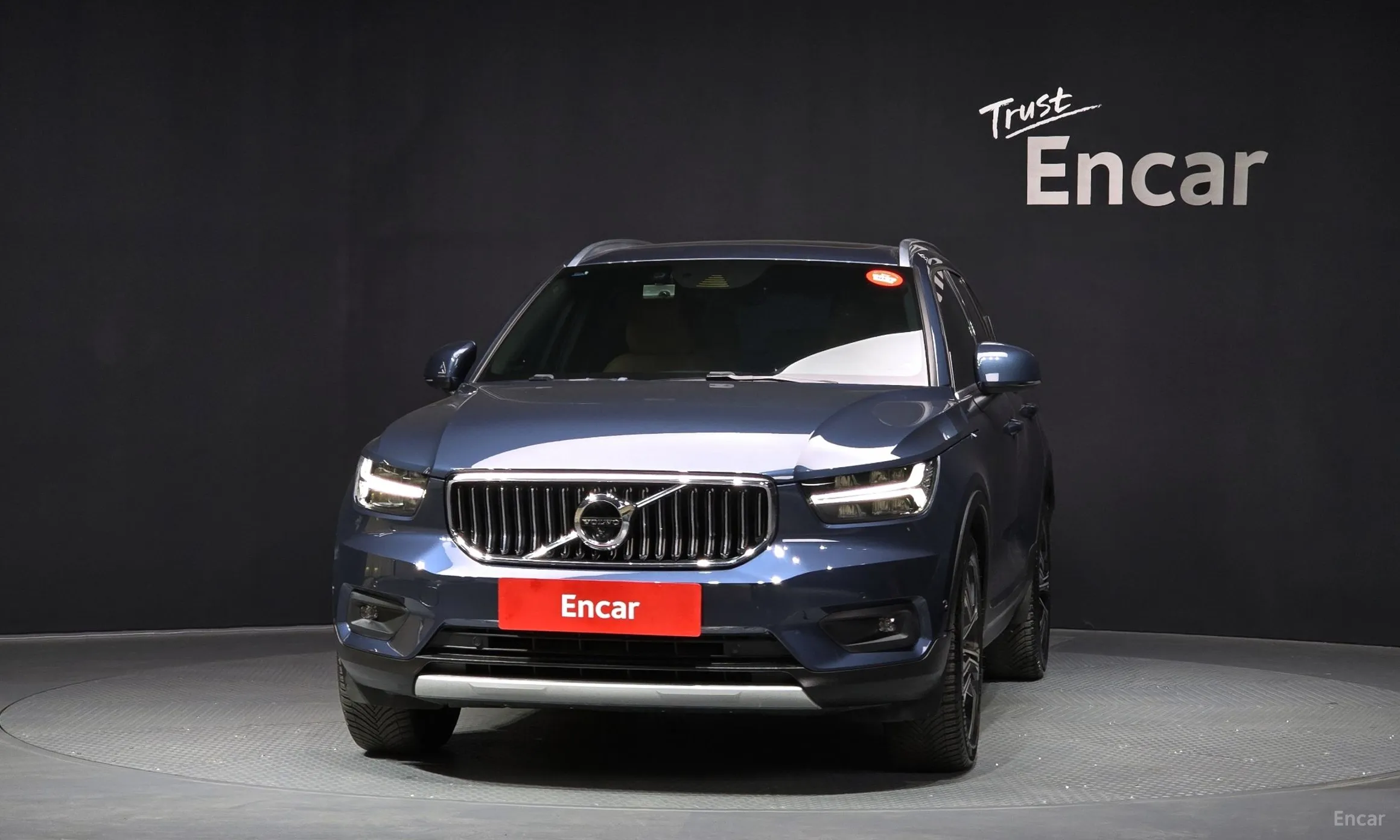 Volvo XC40 превью 3