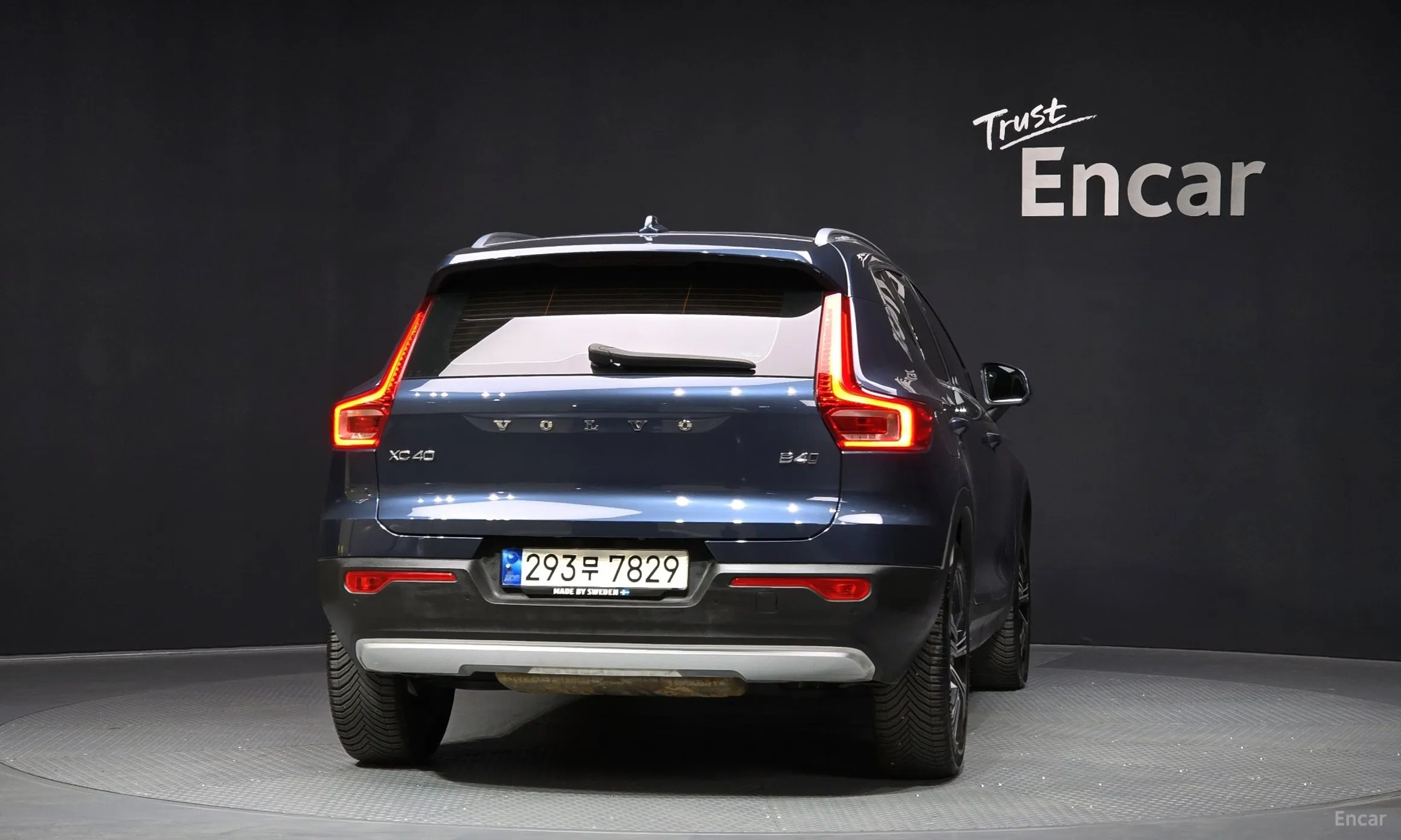 Volvo XC40 превью 4