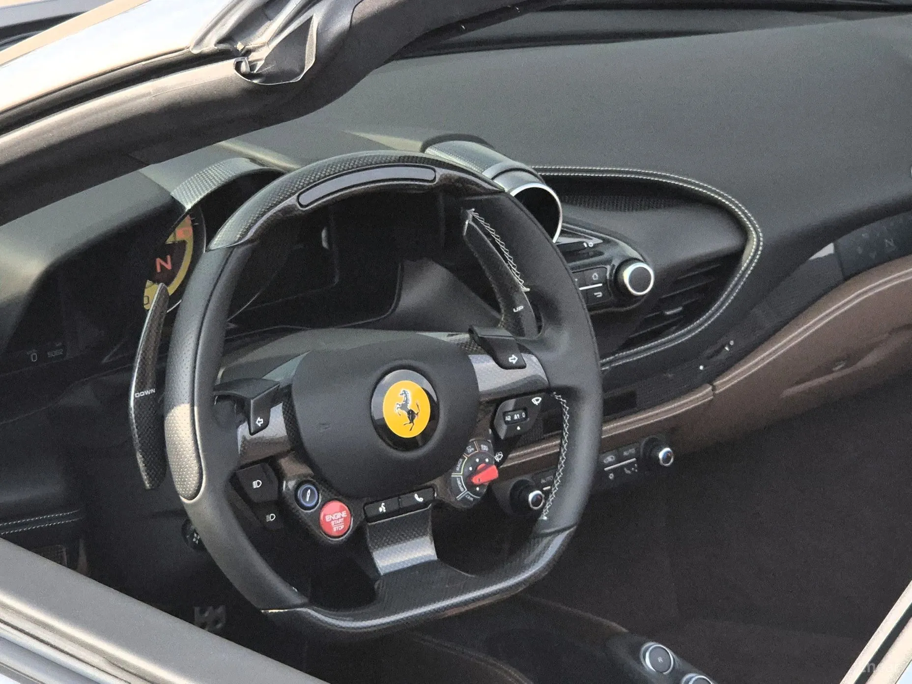 Ferrari F8 Spider превью 14
