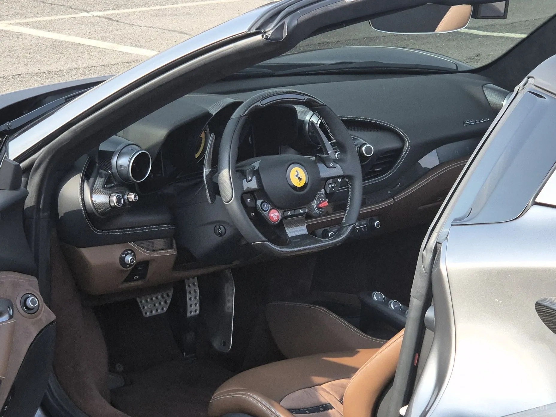 Ferrari F8 Spider превью 15
