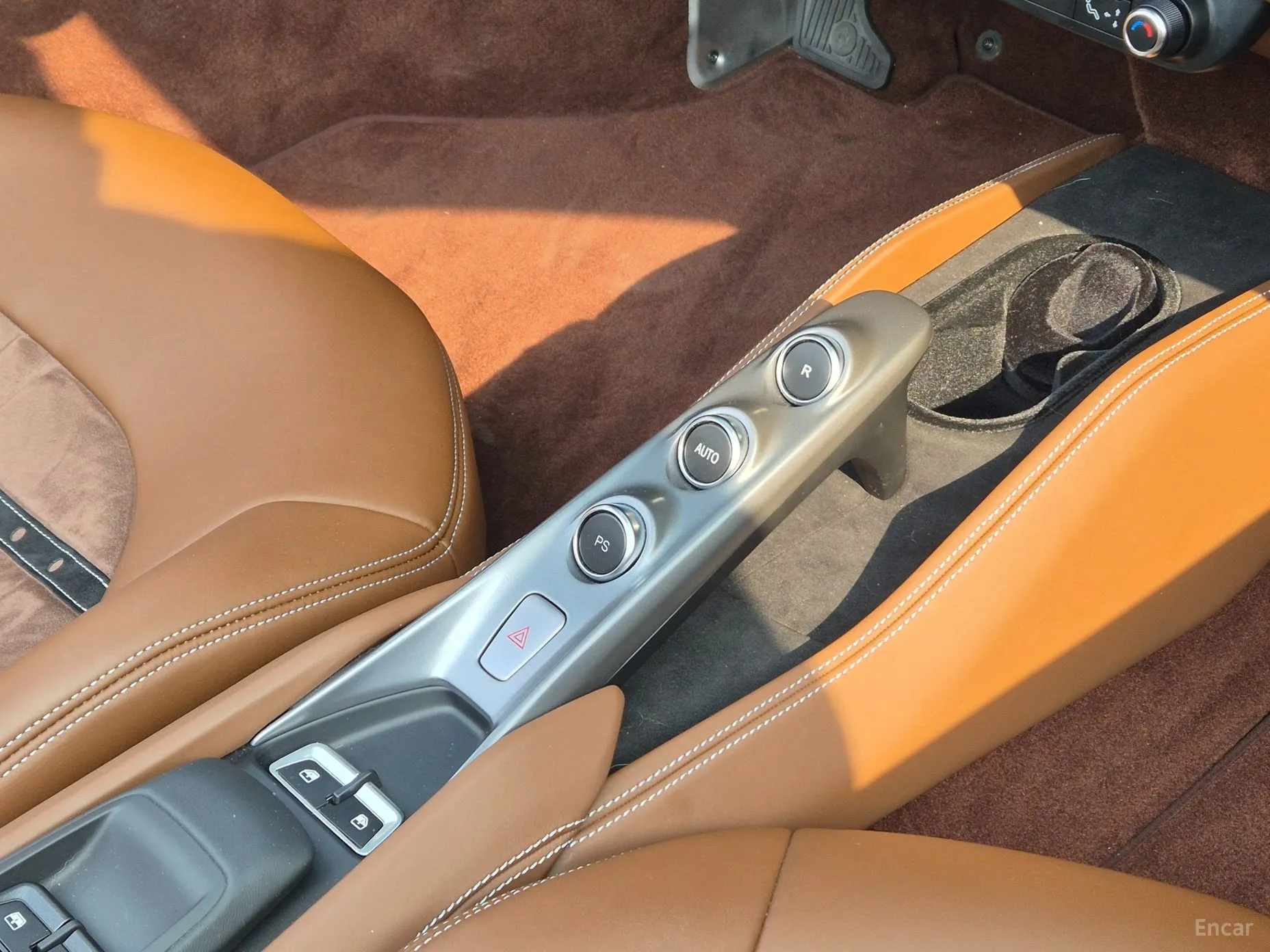 Ferrari F8 Spider превью 9