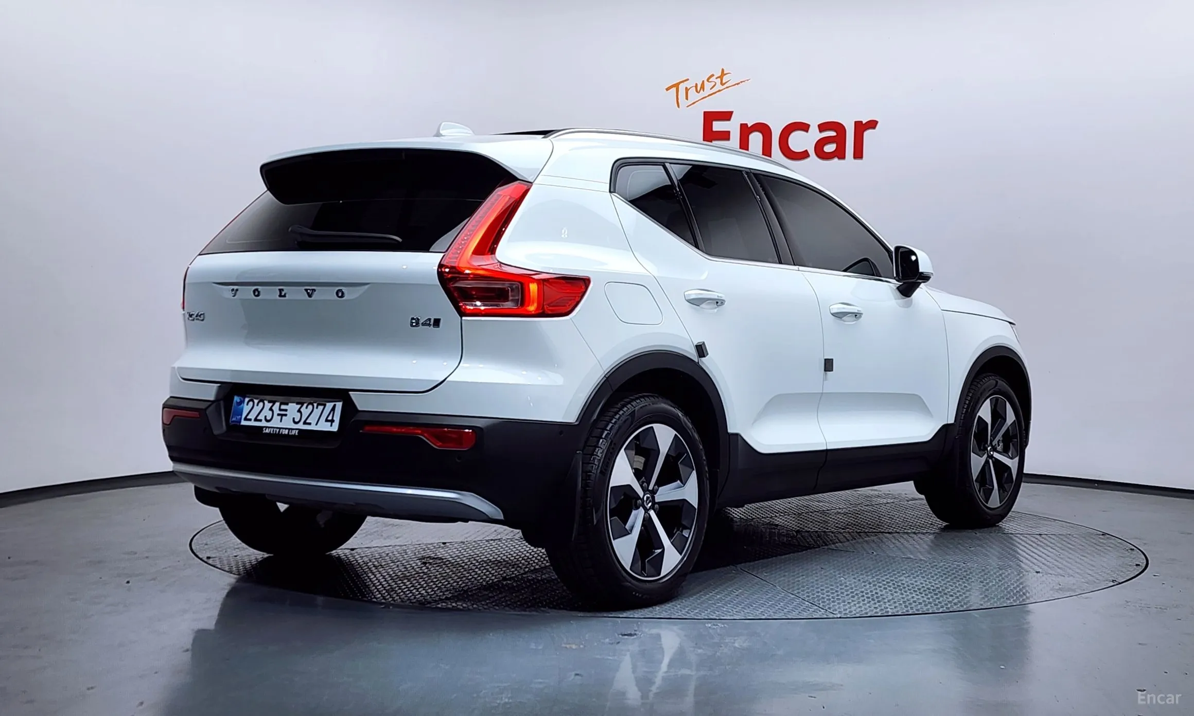 Volvo XC40 превью 2
