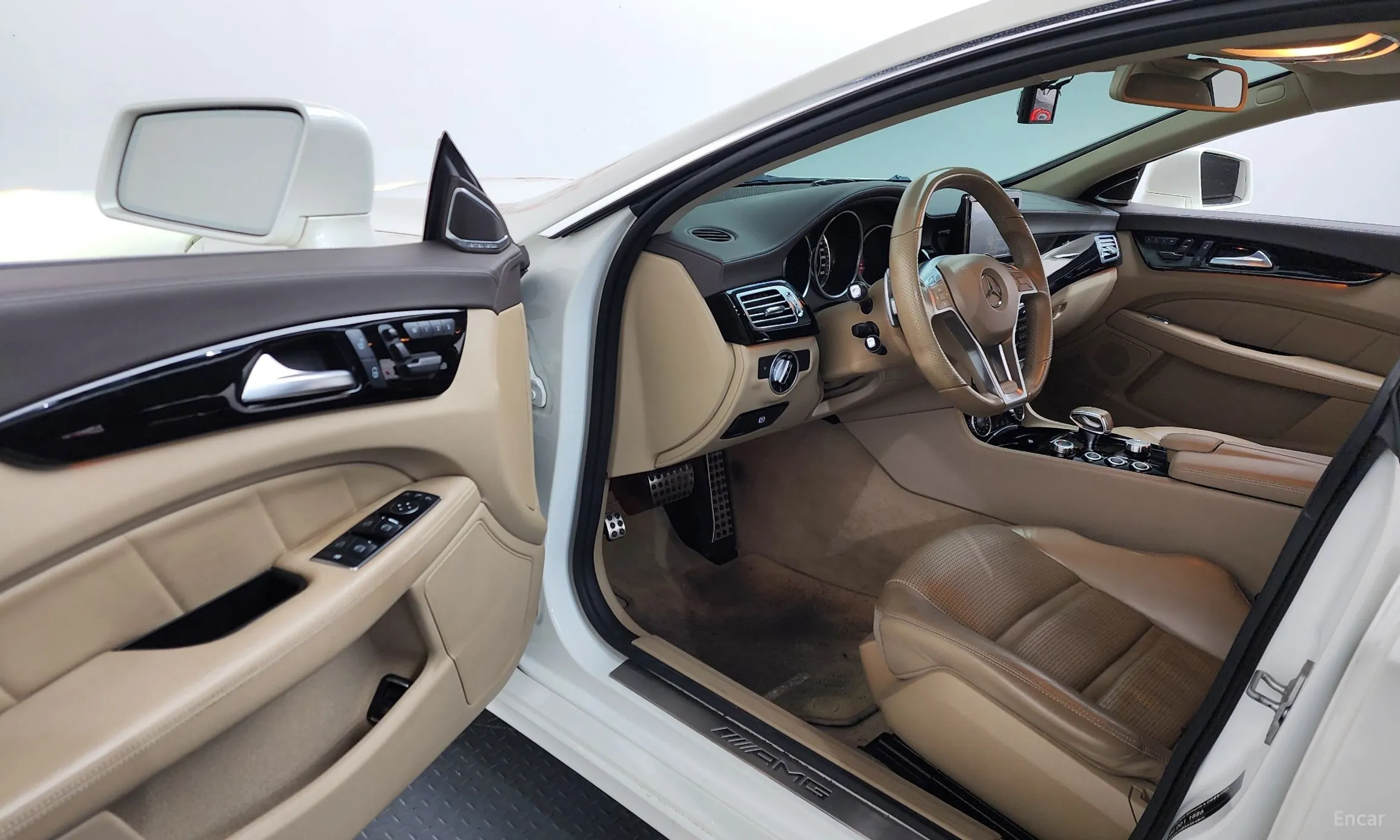 Mercedes Benz CLS-Class W218 превью 10