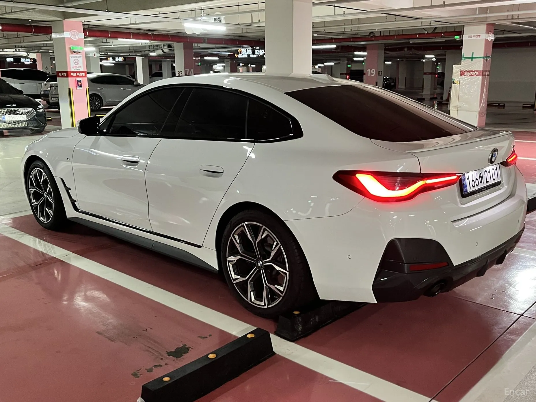 BMW Series 4 (G22) превью 4