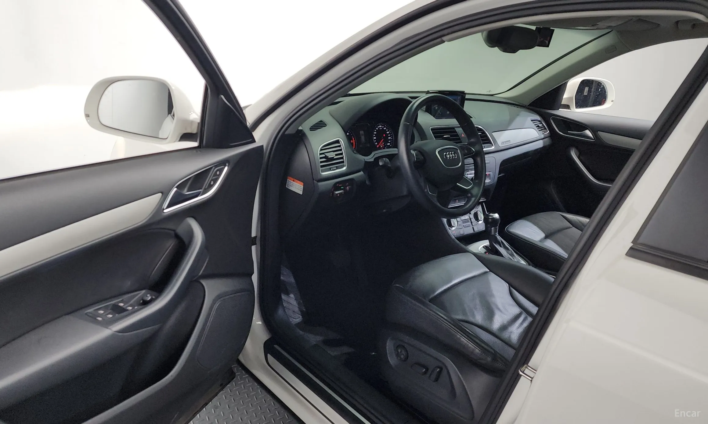 Audi Q3 превью 10