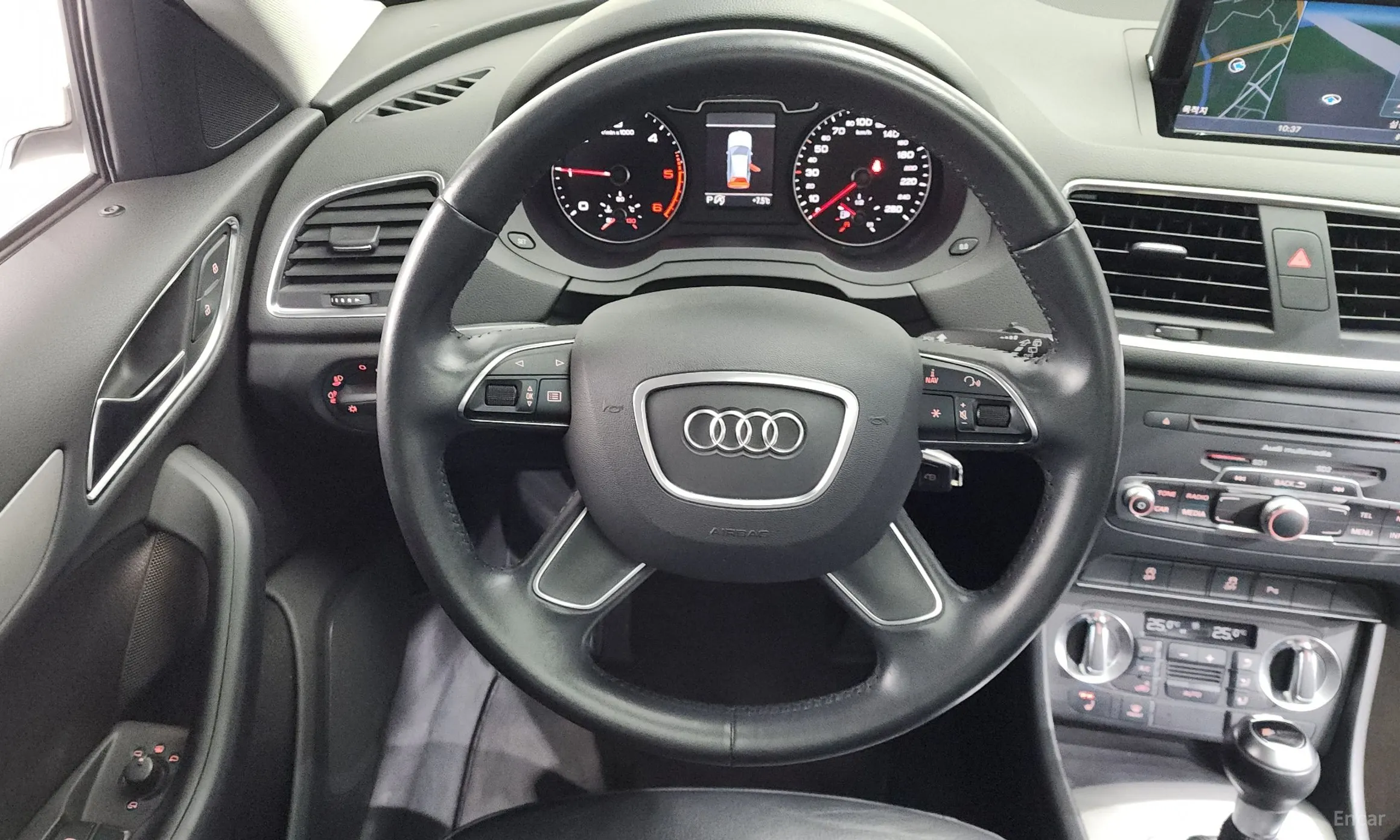 Audi Q3 превью 13
