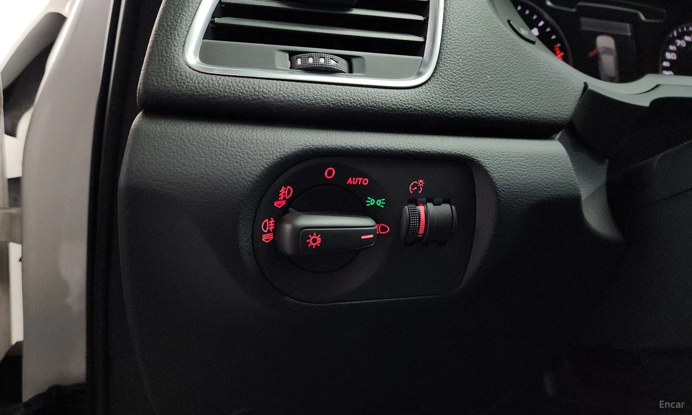 Audi Q3 превью 14