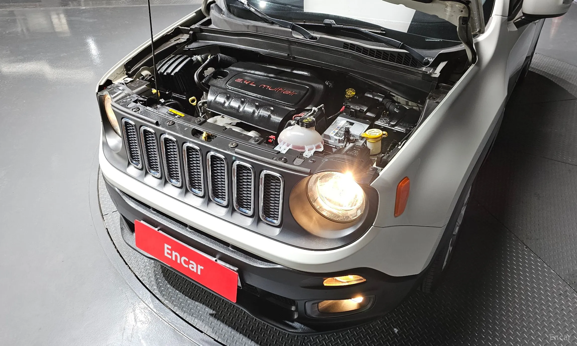 Jeep Renegade превью 6