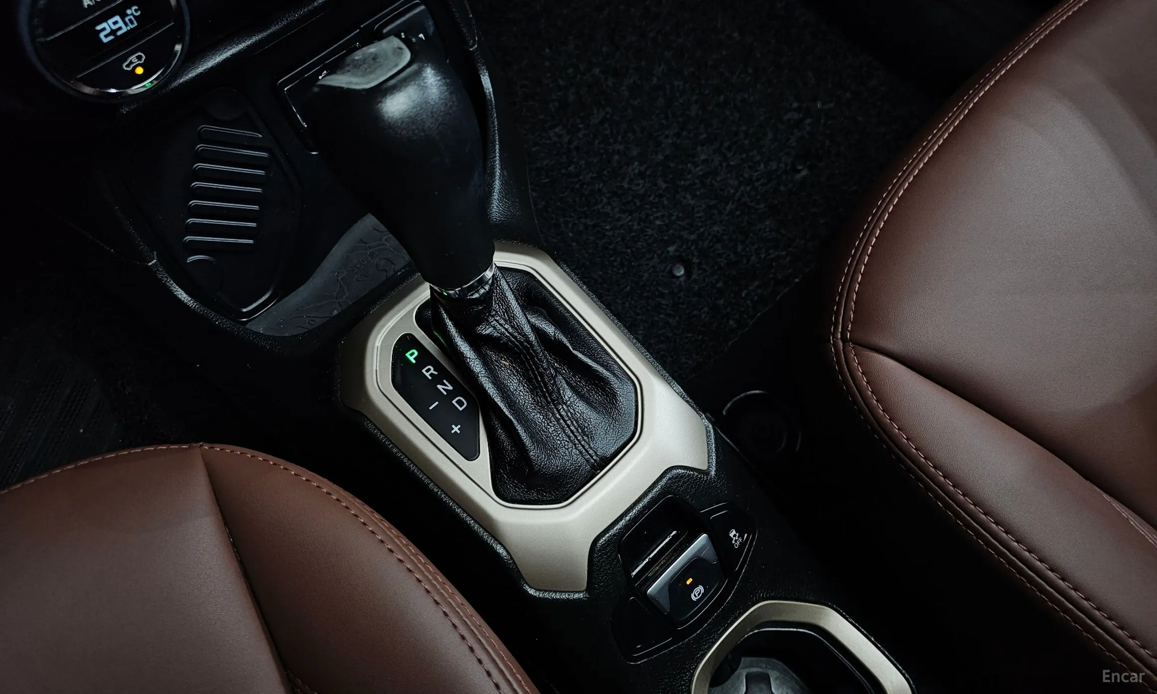Jeep Renegade превью 9