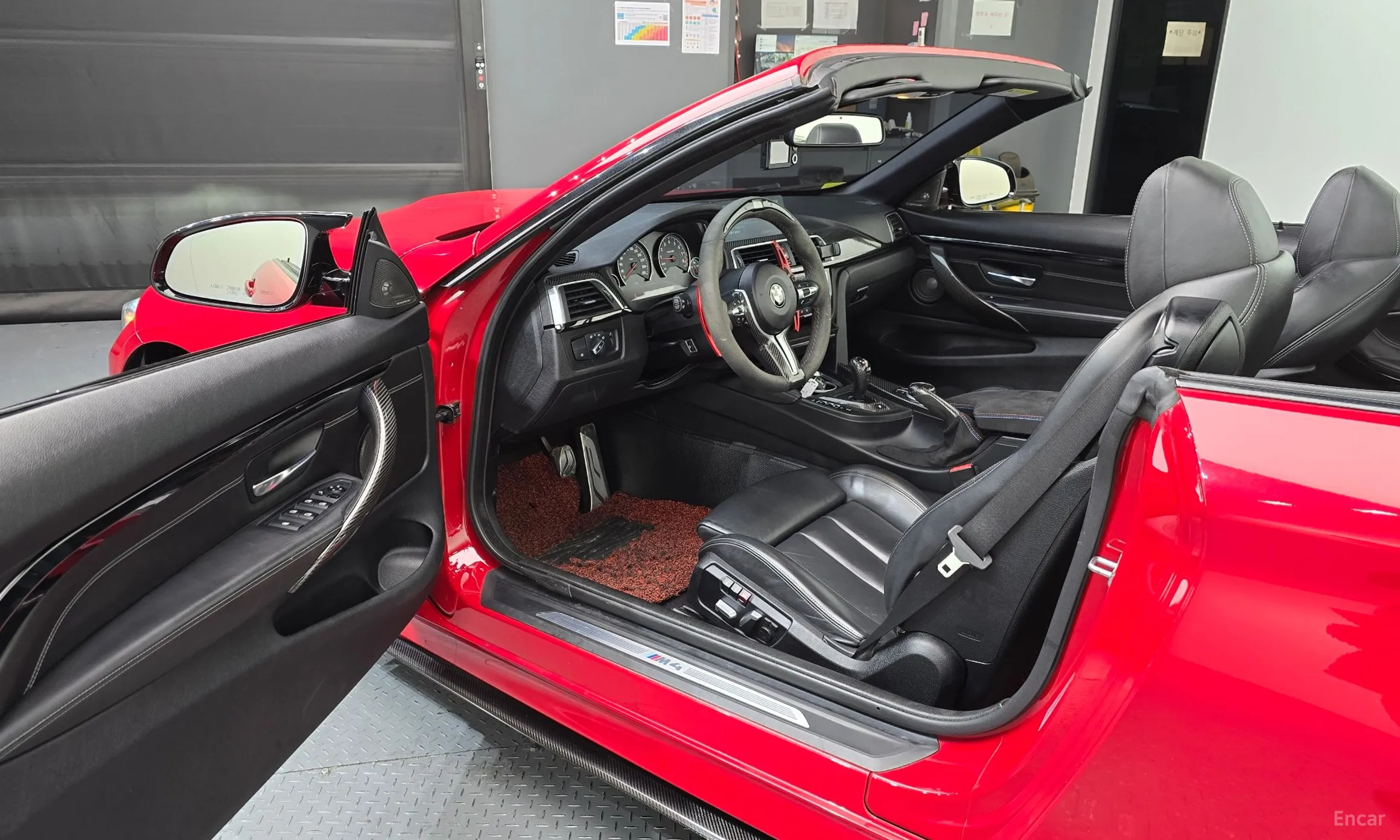 BMW M4 (F82) превью 9