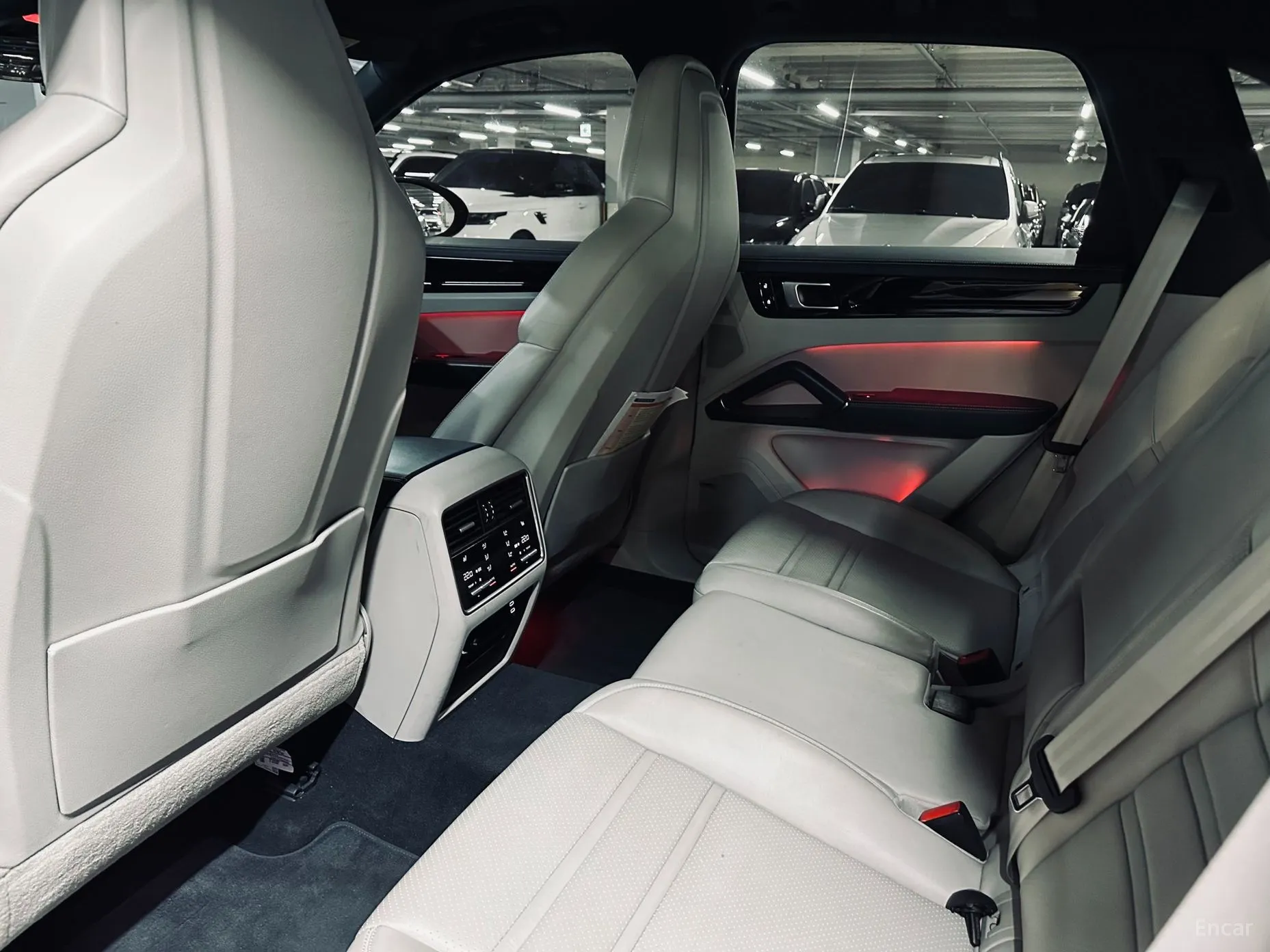 Porsche Cayenne (PO536) превью 11