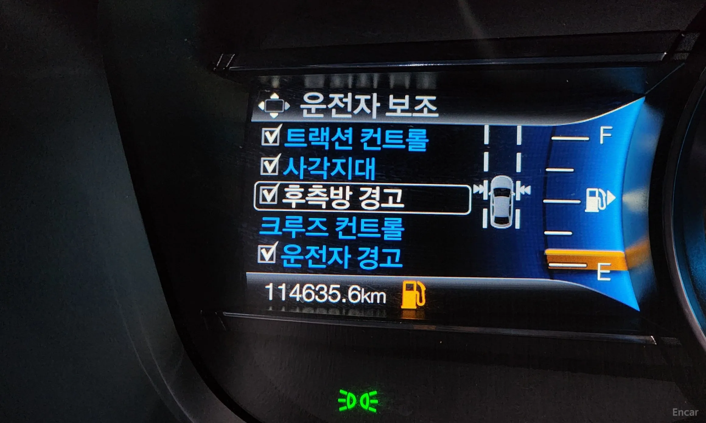 Ford Explorer превью 16