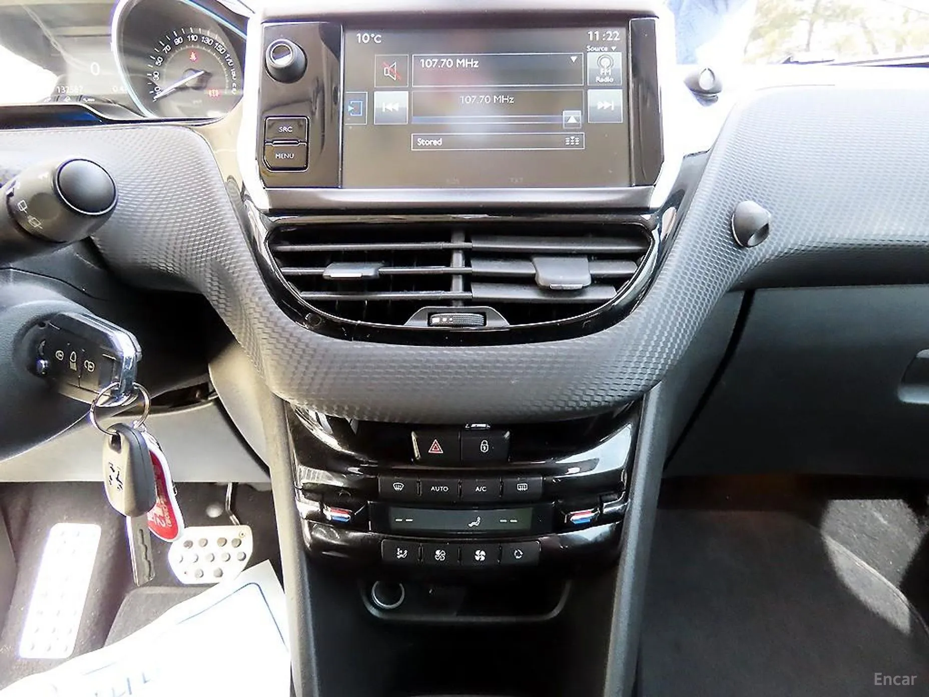 Peugeot 2008. превью 14