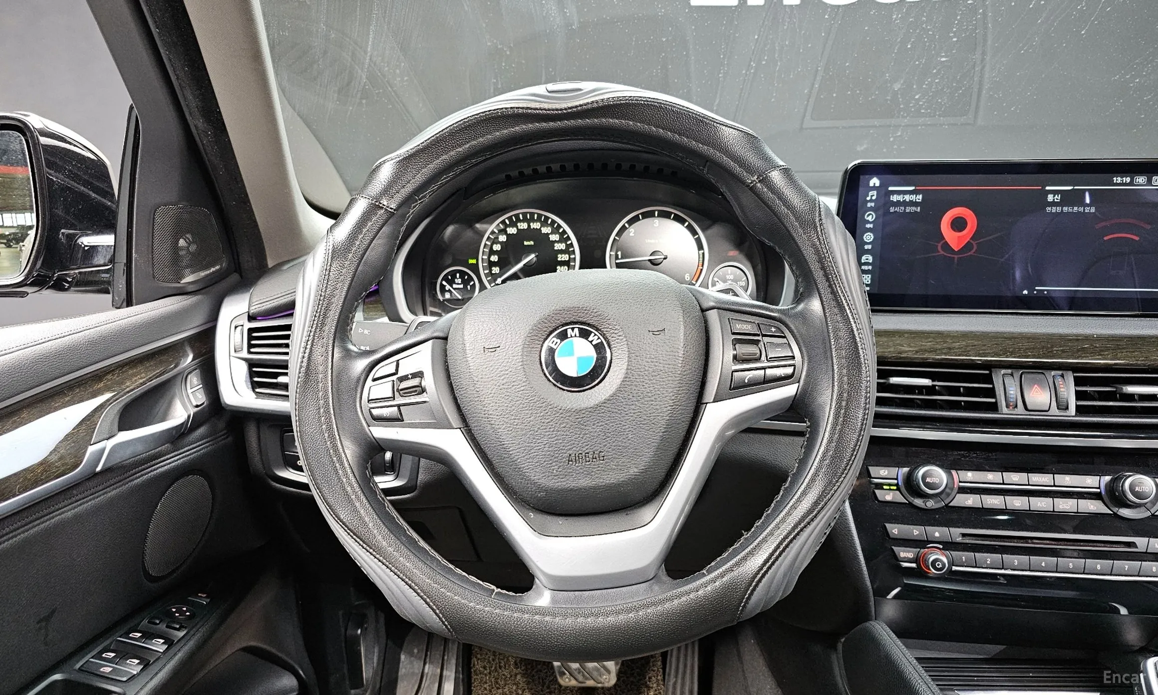 BMW X6 (F16) превью 13