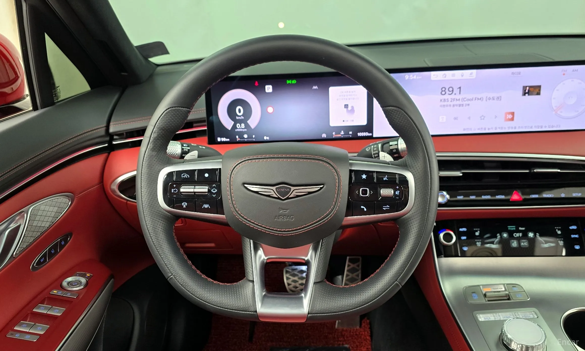 Genesis GV70 превью 13