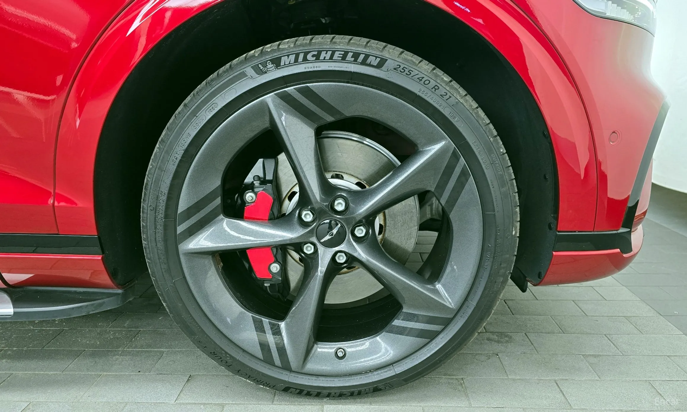 Genesis GV70 превью 5