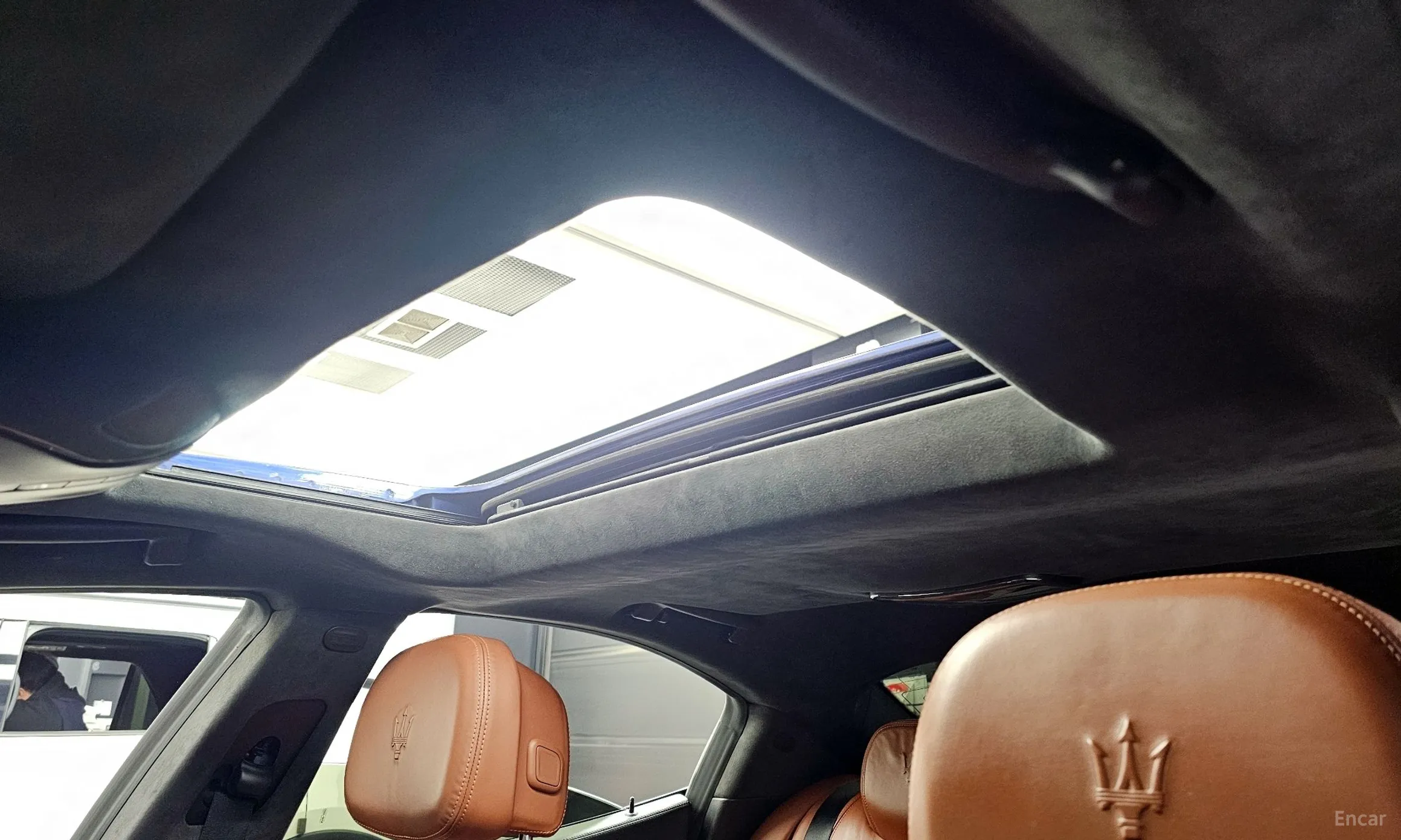 Maserati Ghibli превью 17