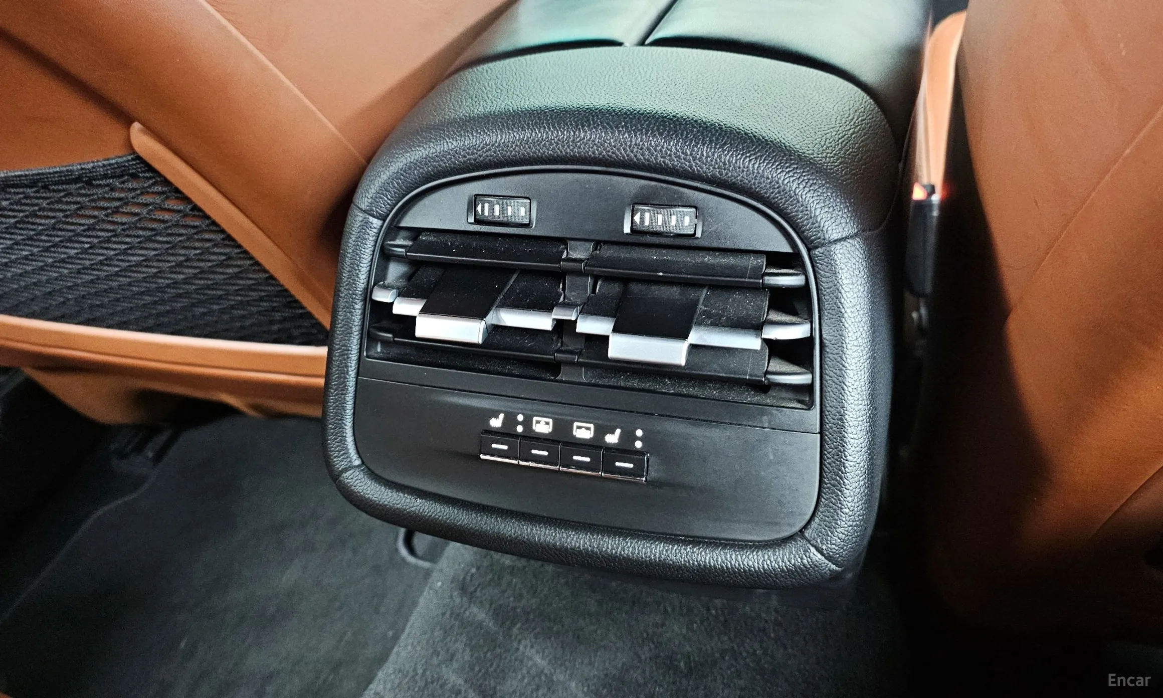 Maserati Ghibli превью 19