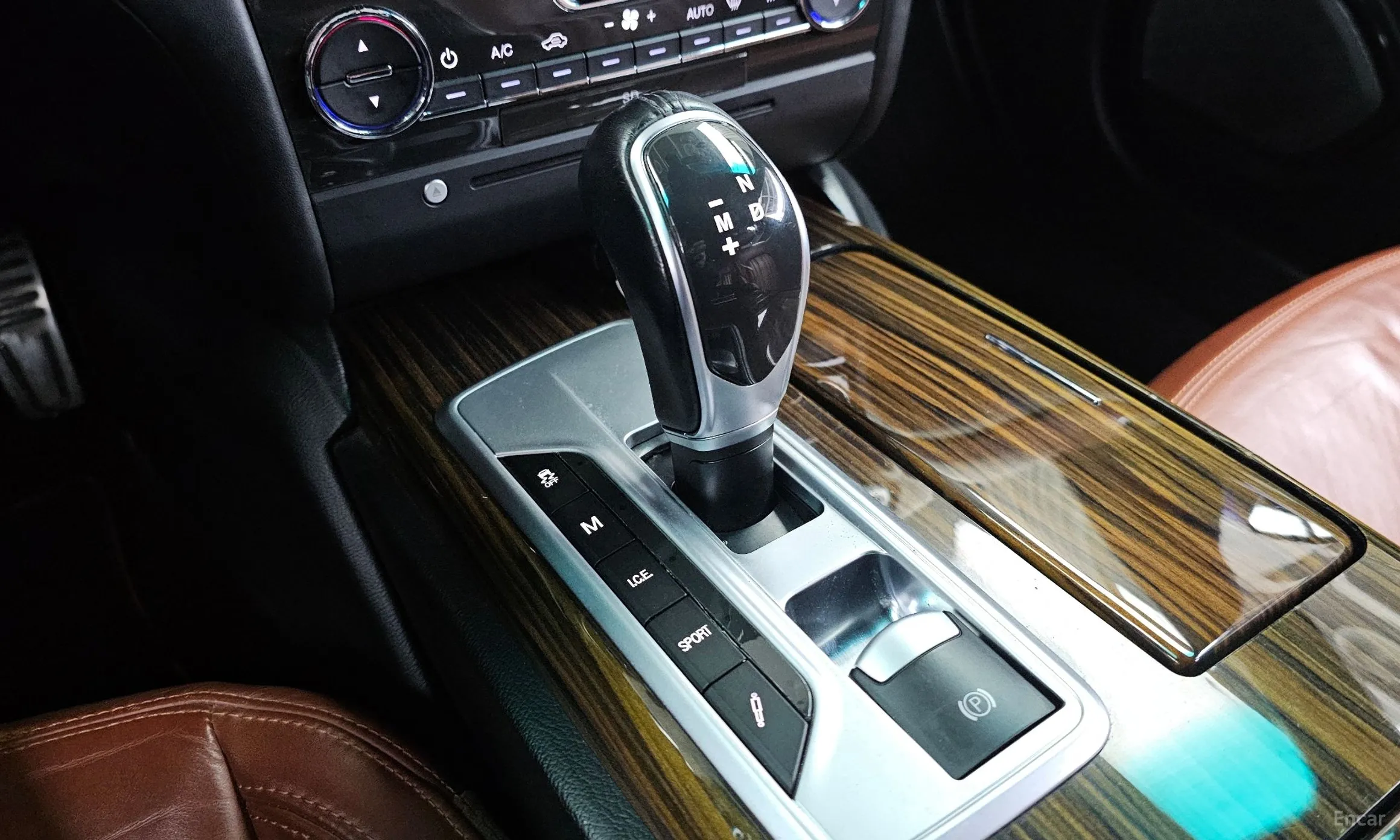 Maserati Ghibli превью 9