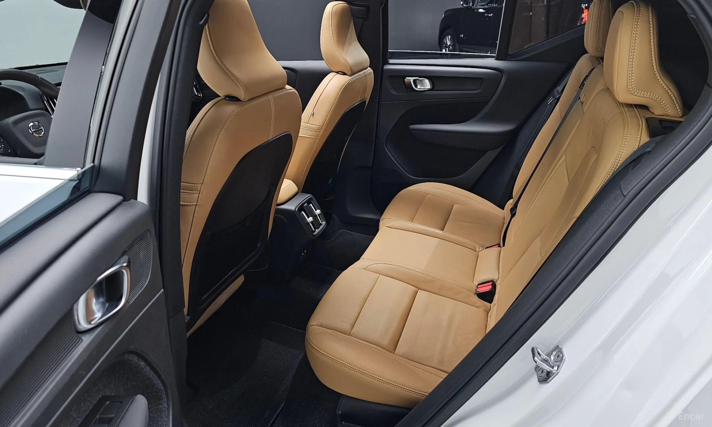 Volvo XC40 превью 12
