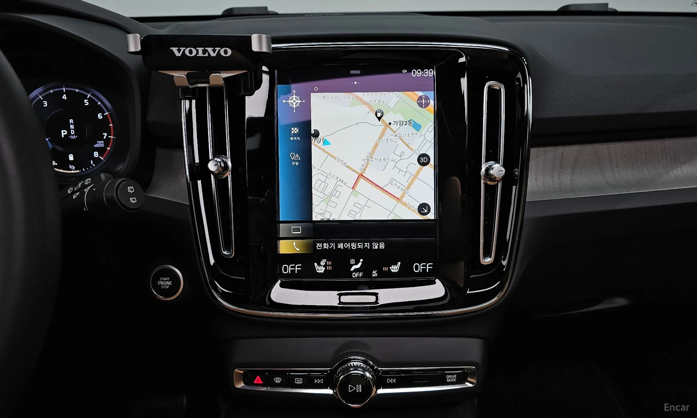 Volvo XC40 превью 14