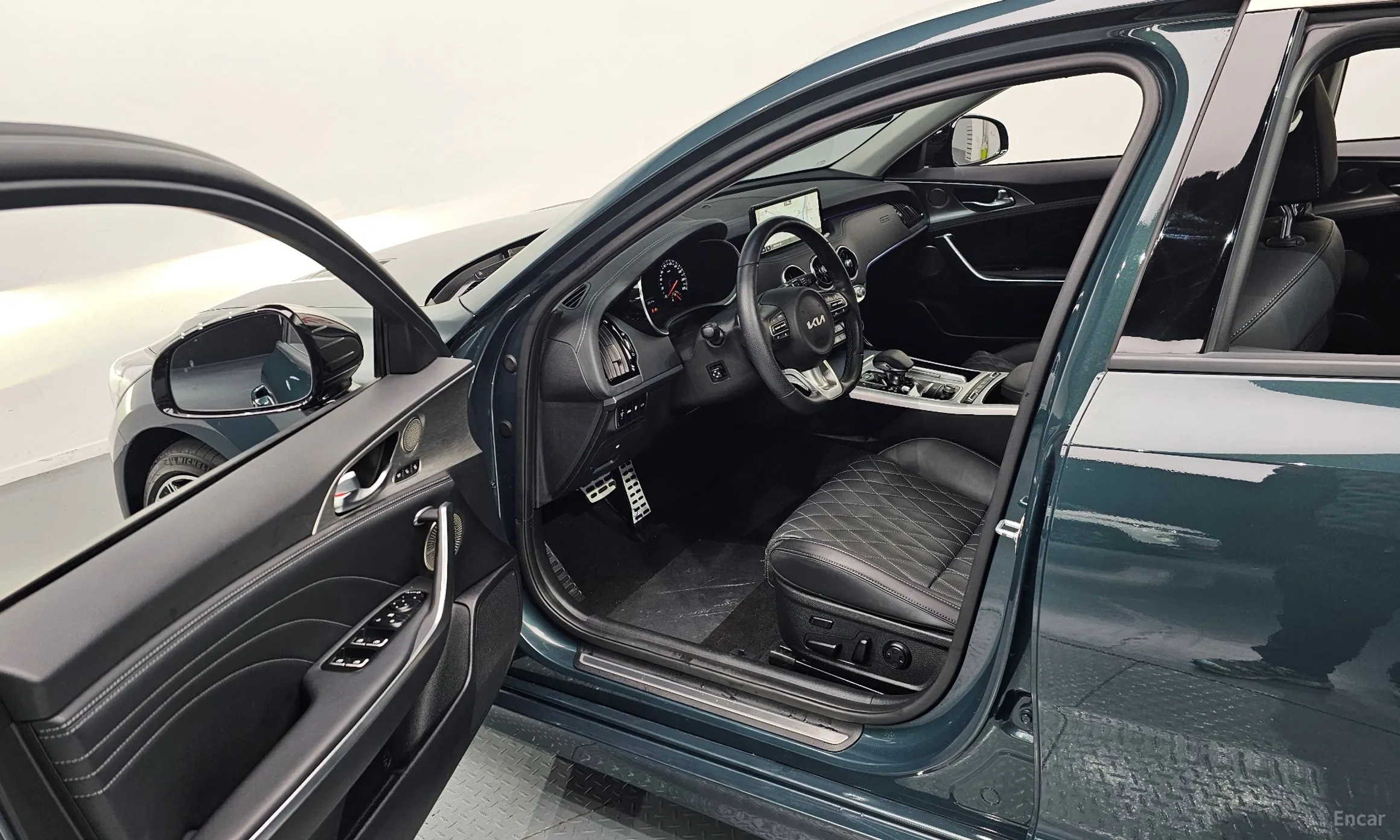 Kia Stinger Master превью 11