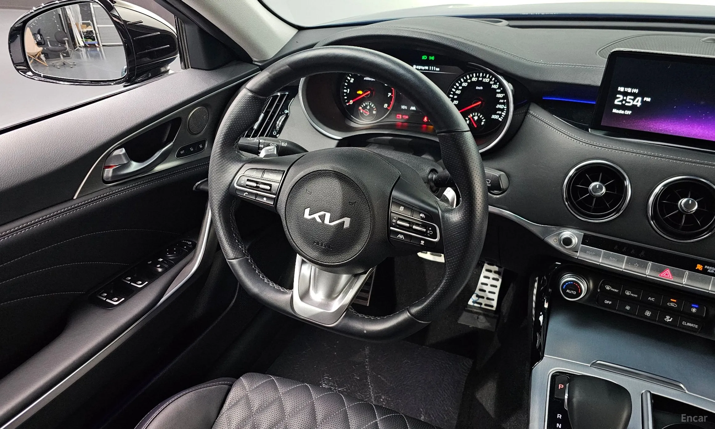 Kia Stinger Master превью 13