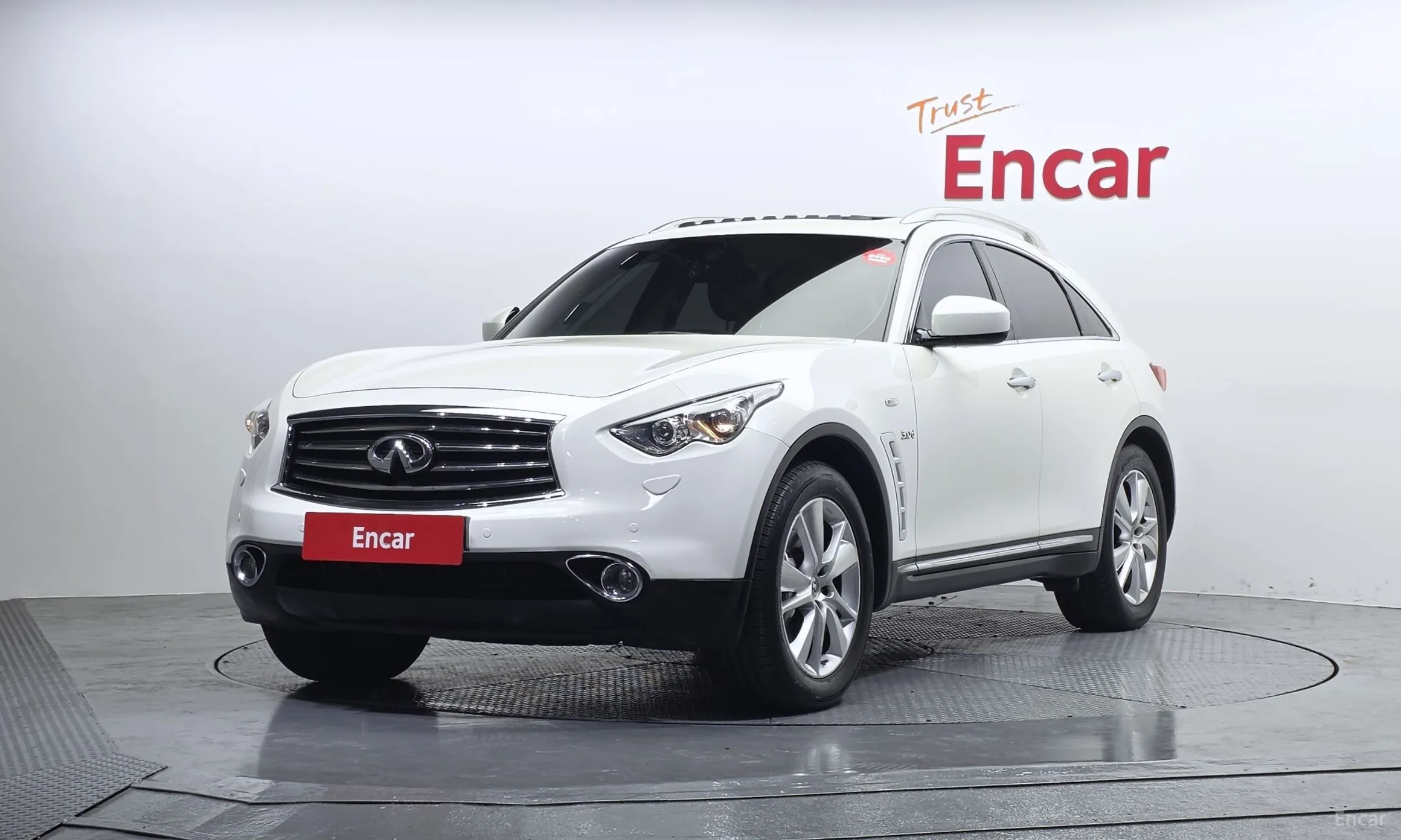 Infiniti QX70