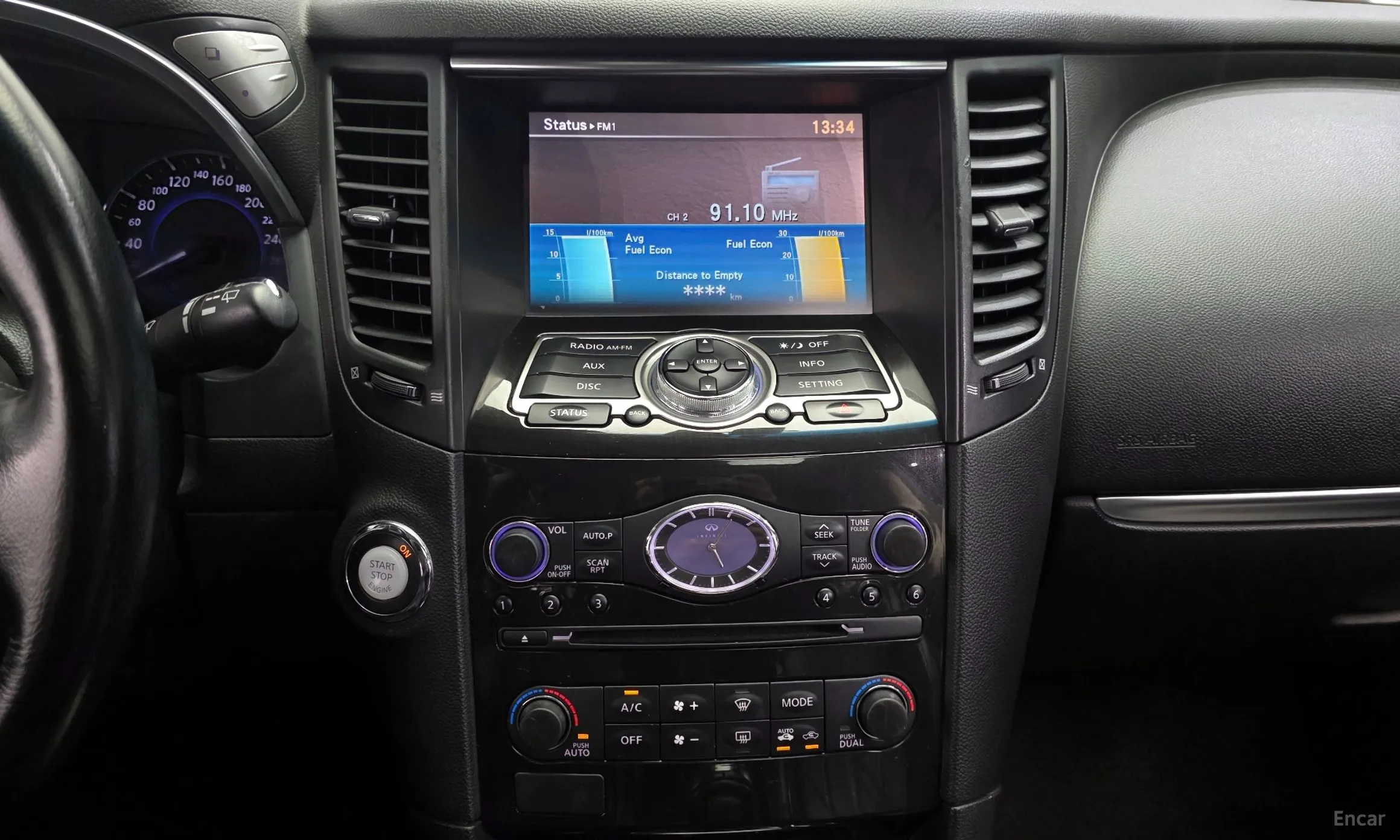 Infiniti QX70 превью 14