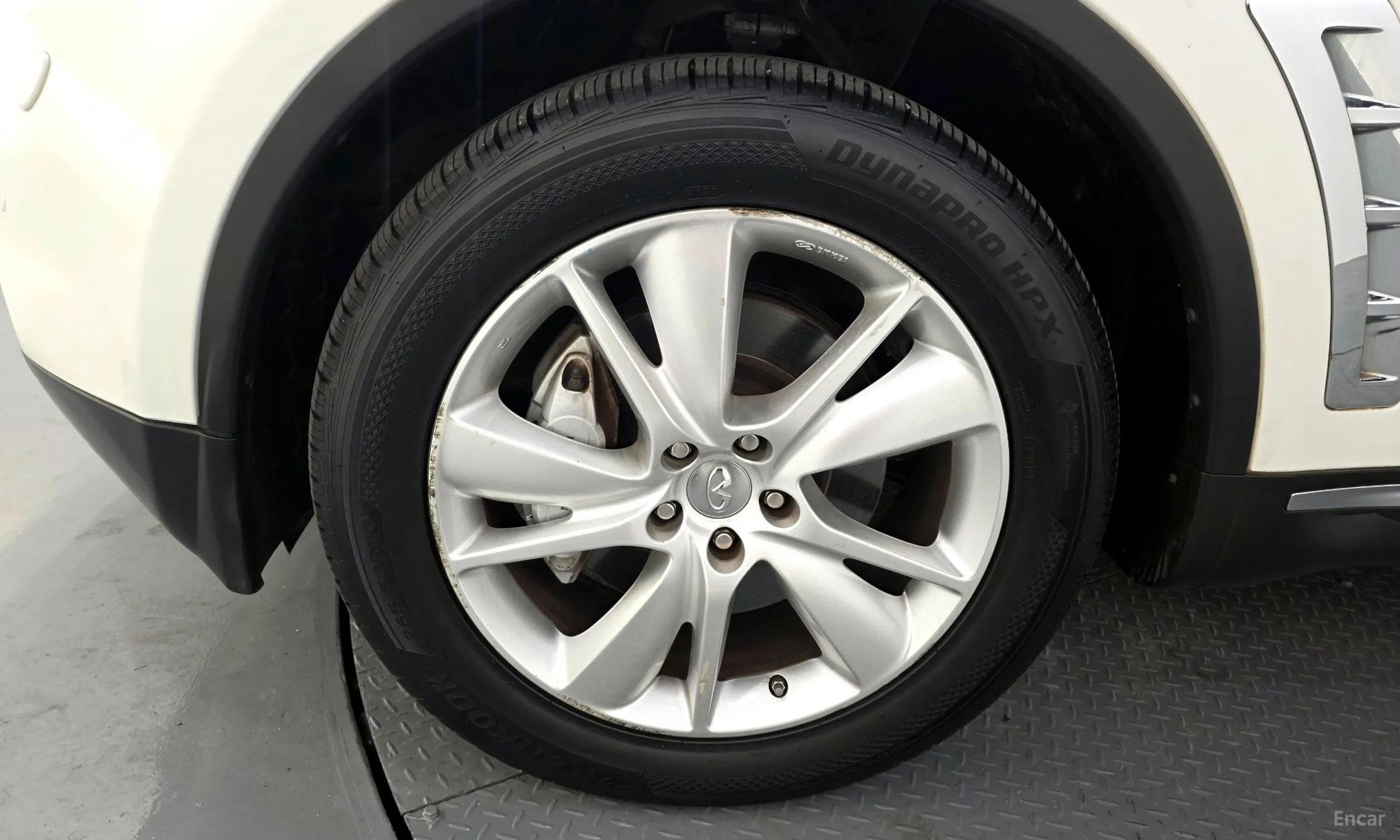 Infiniti QX70 превью 5