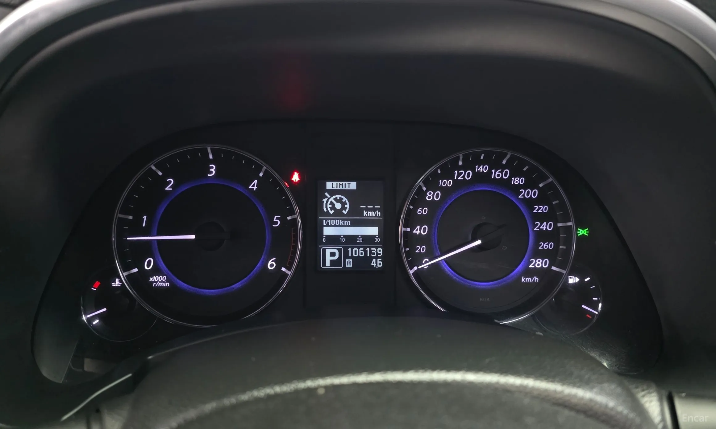Infiniti QX70 превью 8