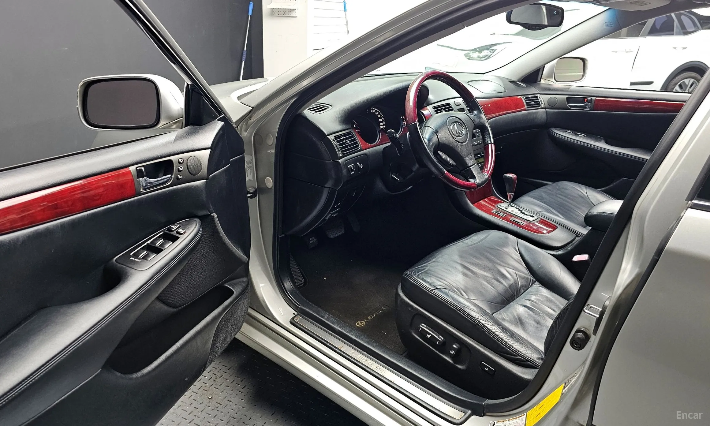 Lexus ES330 превью 10