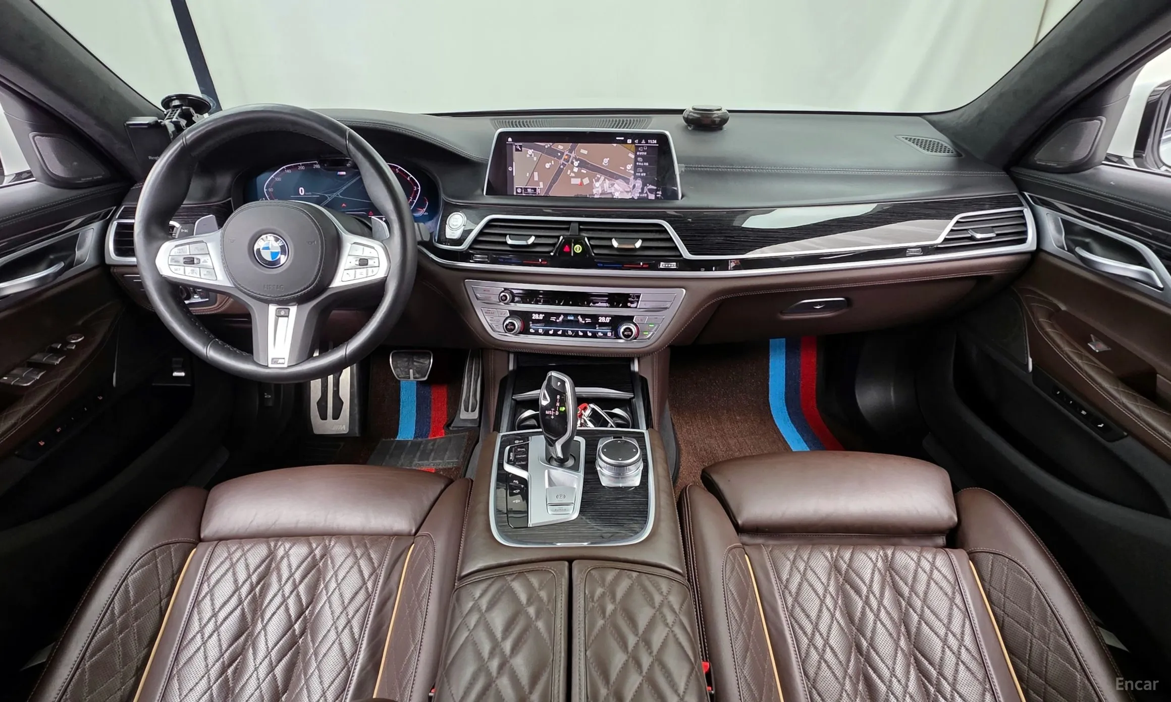 BMW 7 Series (G11) превью 7