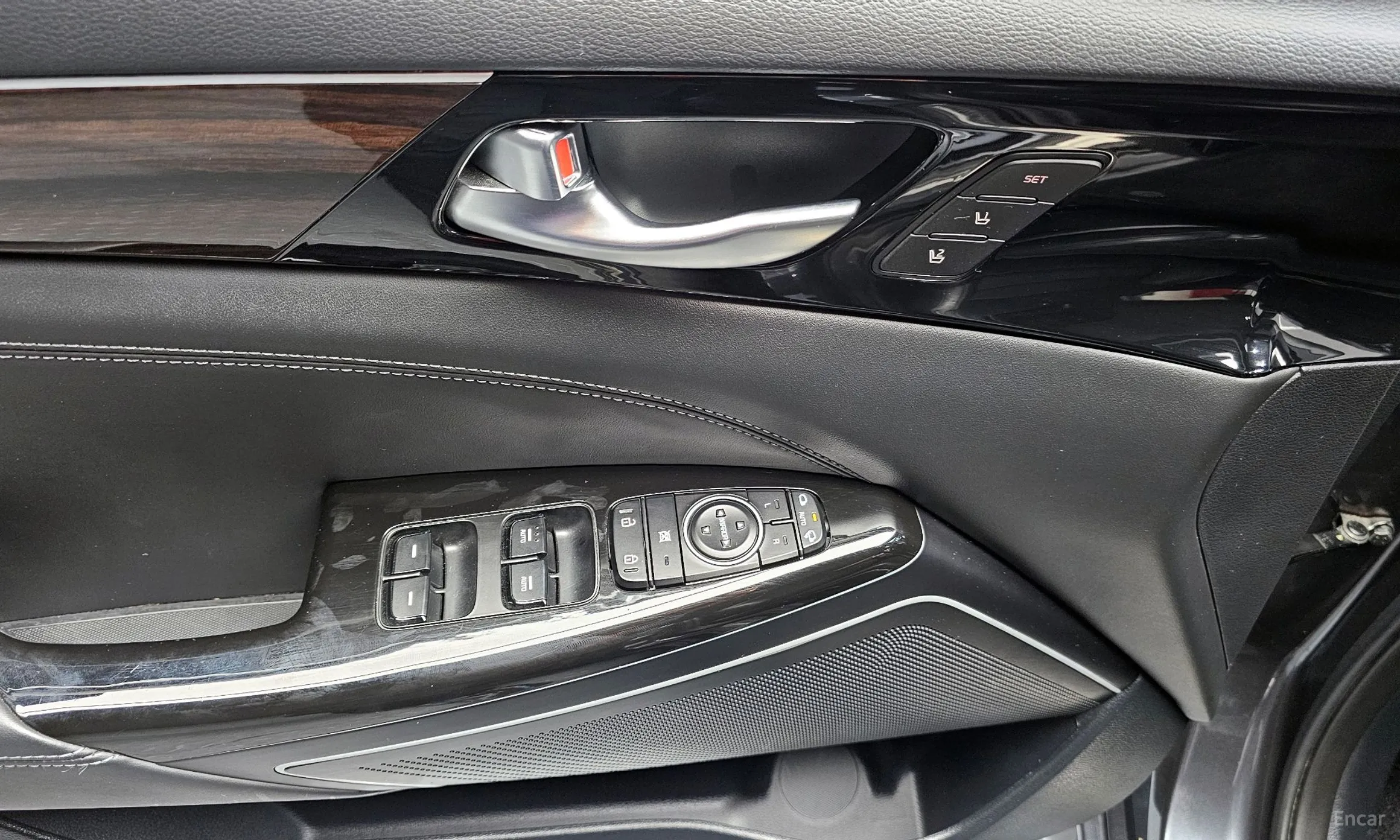 Kia K7 Hybrid превью 14