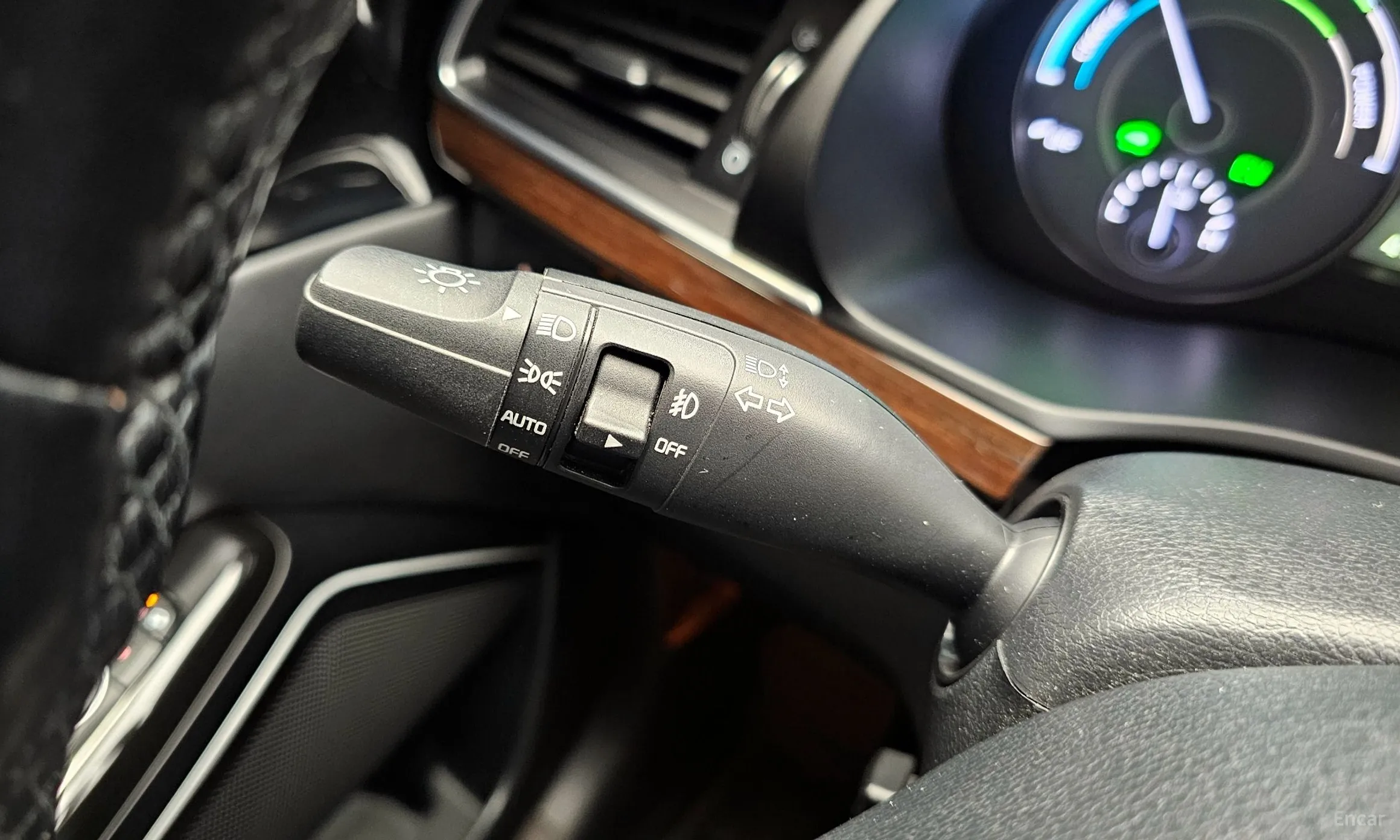 Kia K7 Hybrid превью 16