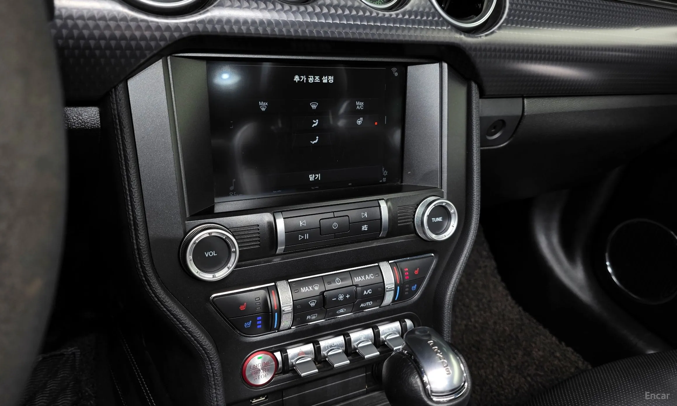 Ford Mustang превью 15
