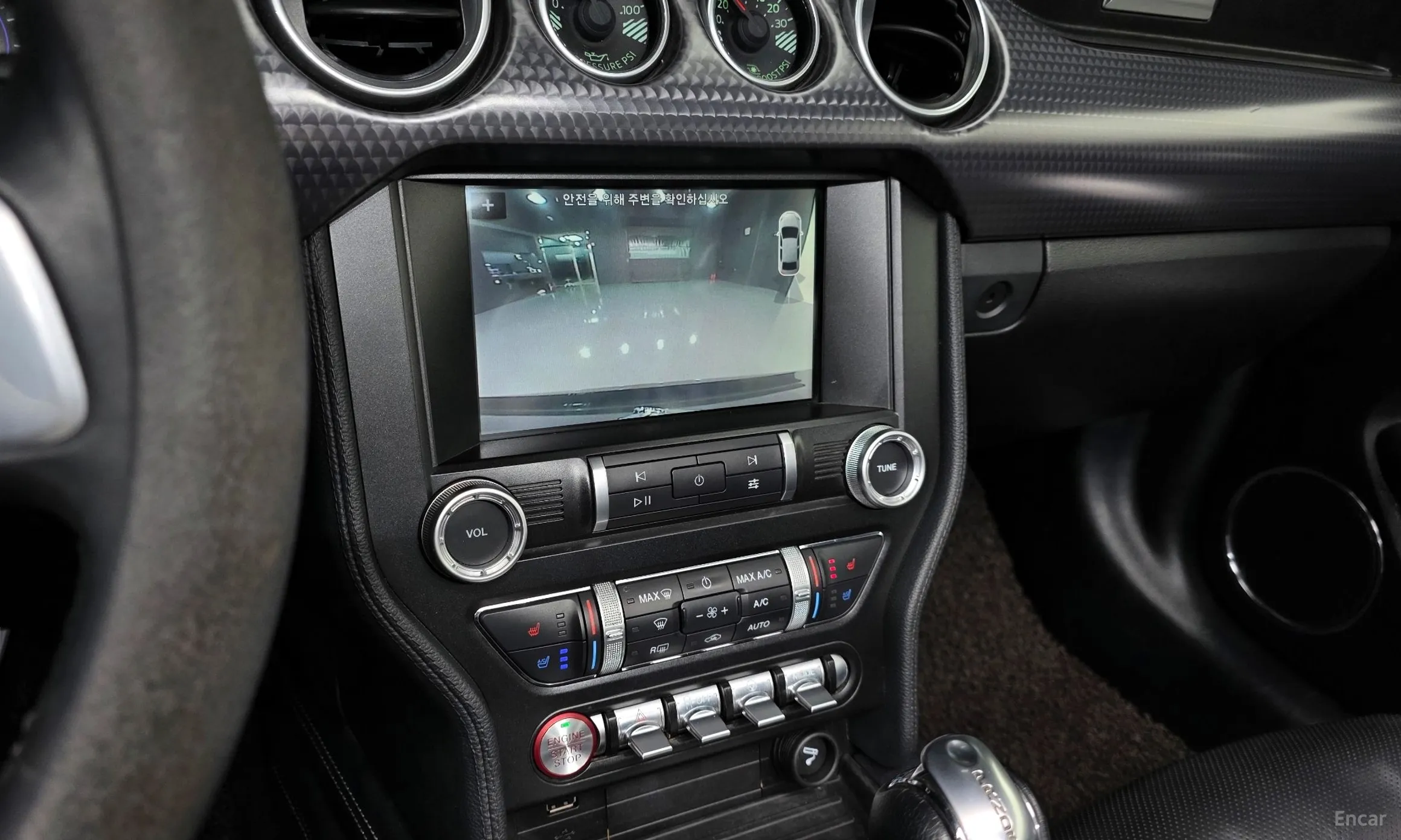 Ford Mustang превью 16