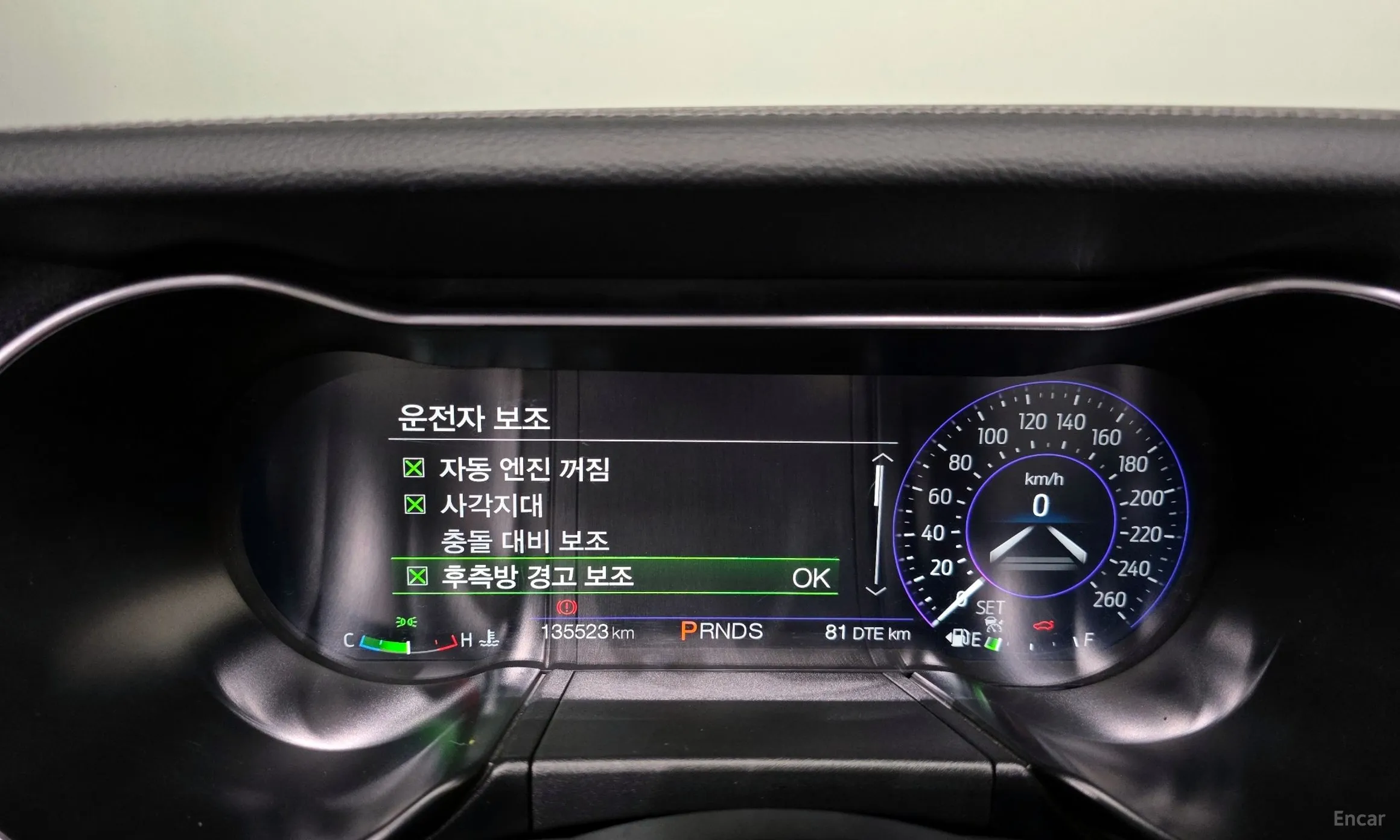 Ford Mustang превью 8
