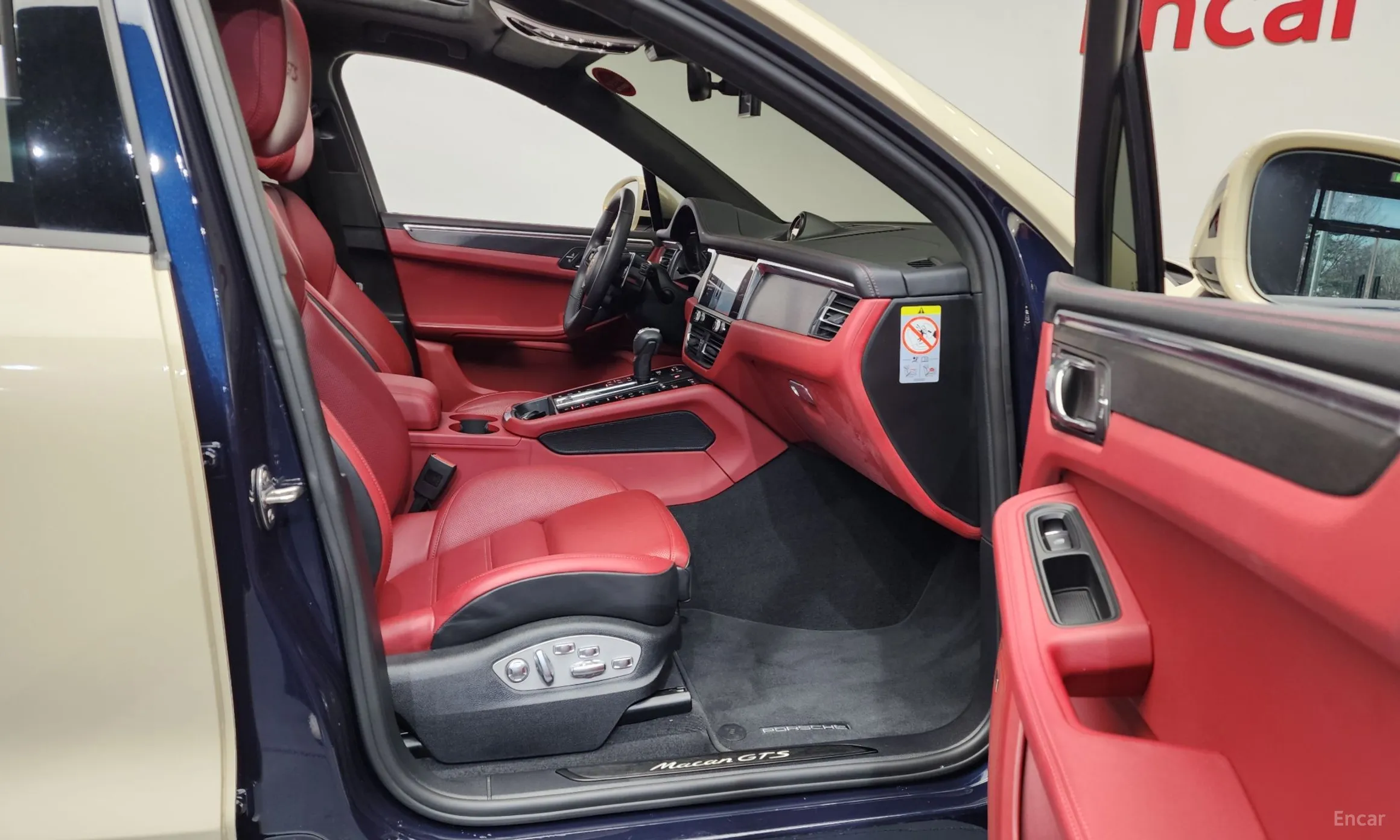 Porsche Macan превью 11