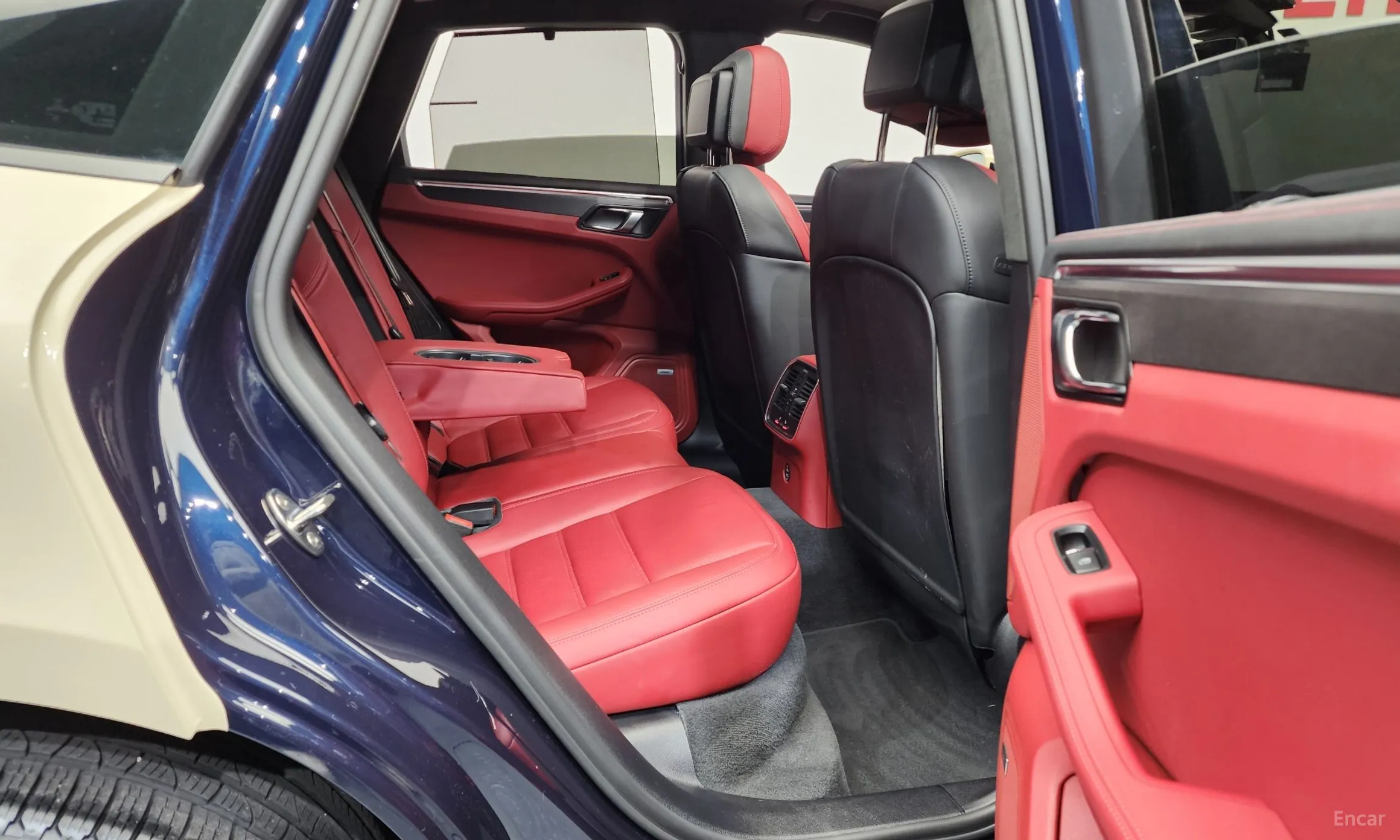 Porsche Macan превью 12