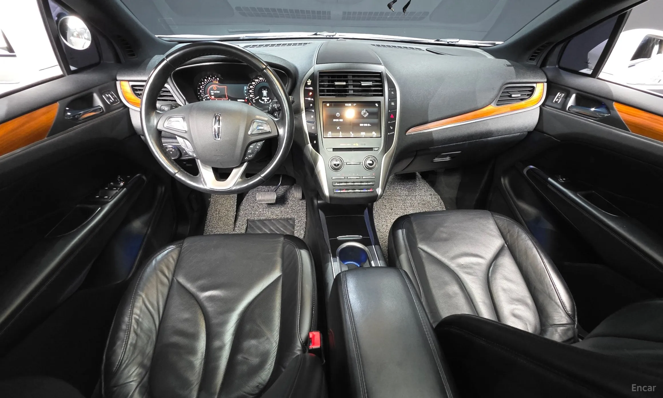 Lincoln MKC превью 7