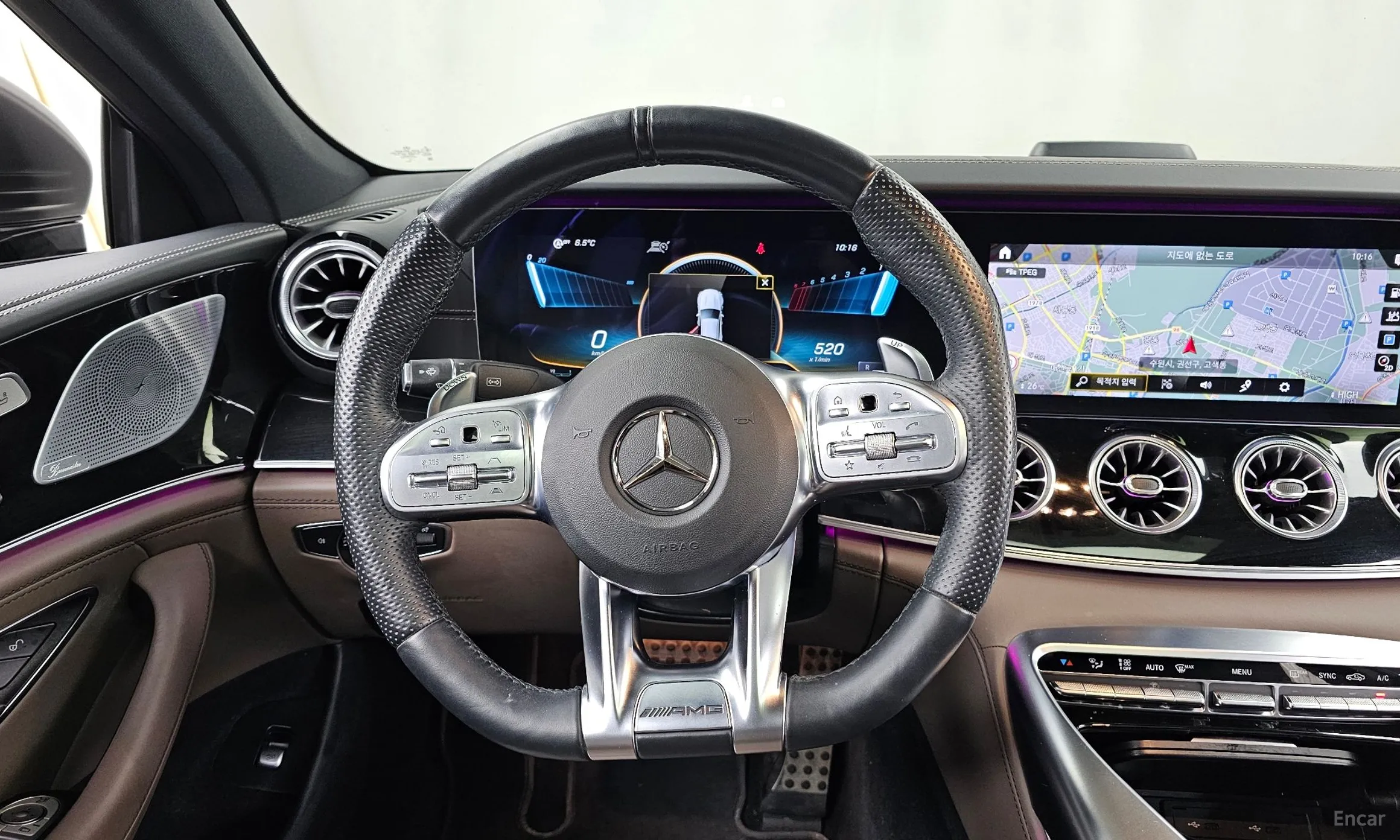 Mercedes Benz AMG GT превью 13