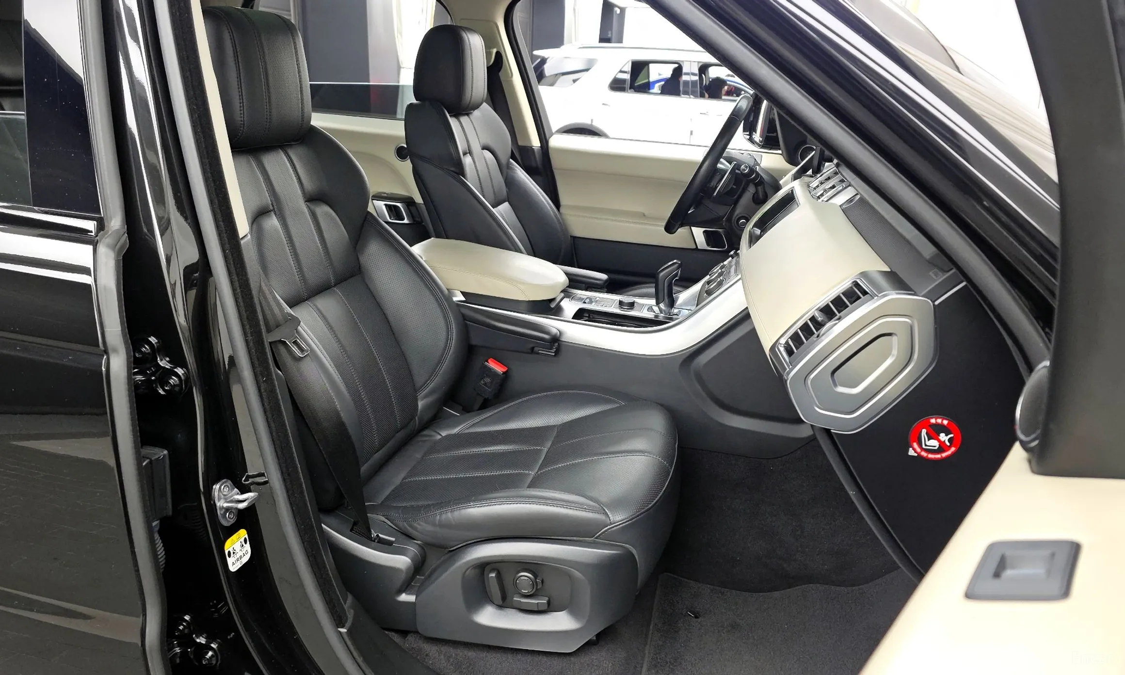 Land Rover Range Rover Sport 2nd Generation превью 11