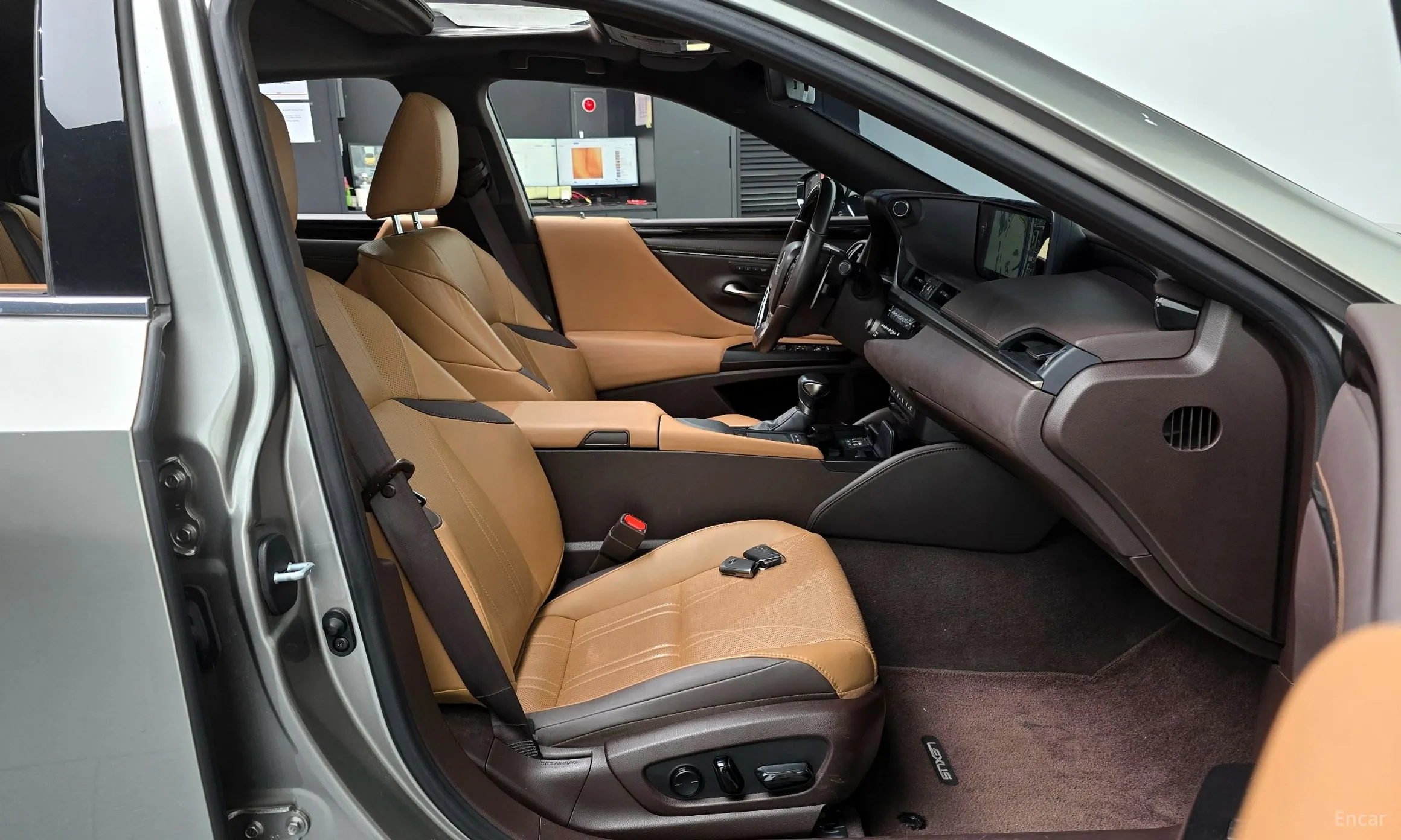 Lexus ES300h 7th Generation превью 10