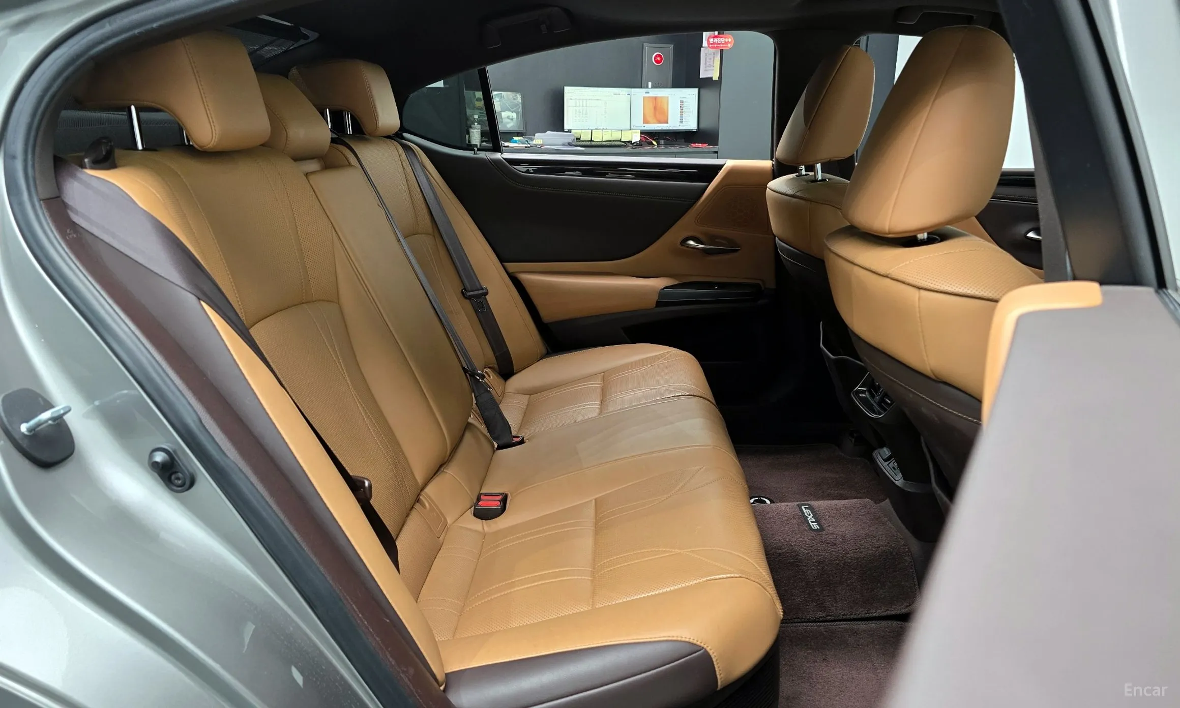 Lexus ES300h 7th Generation превью 12